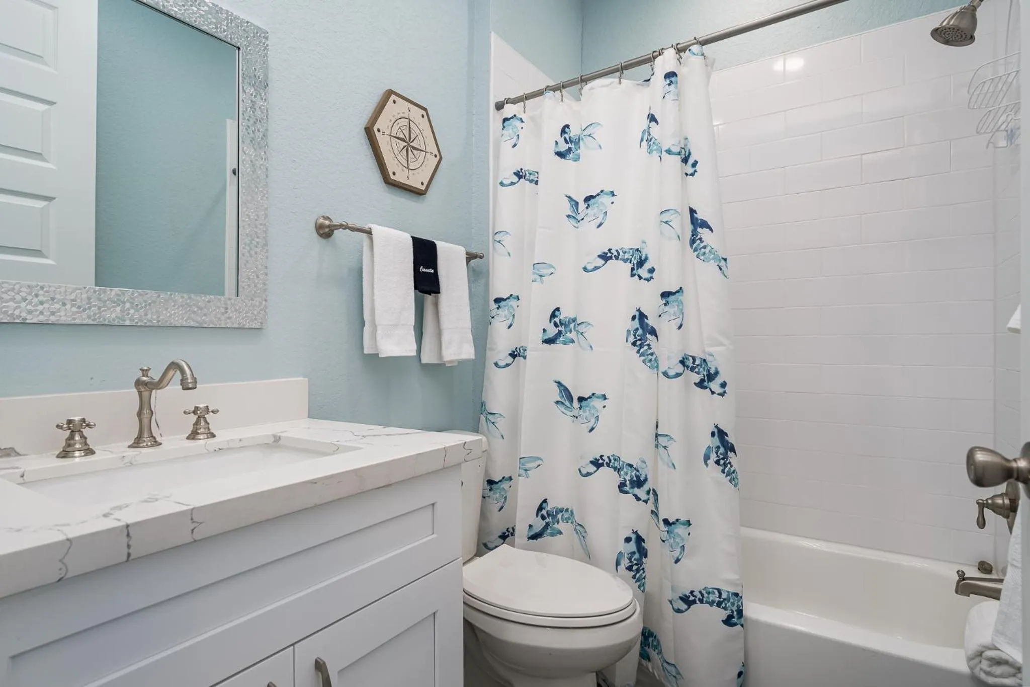 Property building in Birds on the Bay