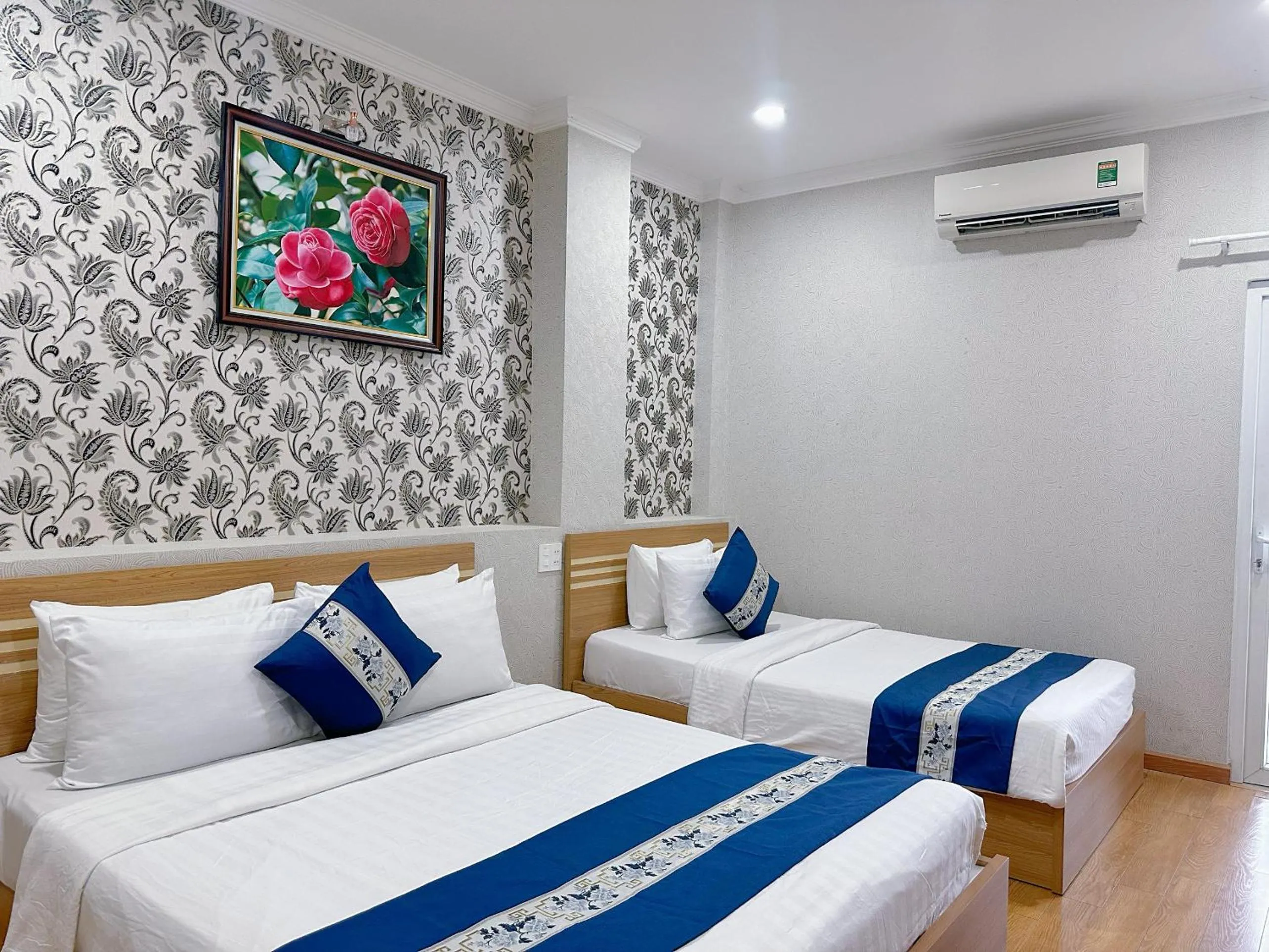 Property building, Bed in Tra My Hotel - SaiGon Center