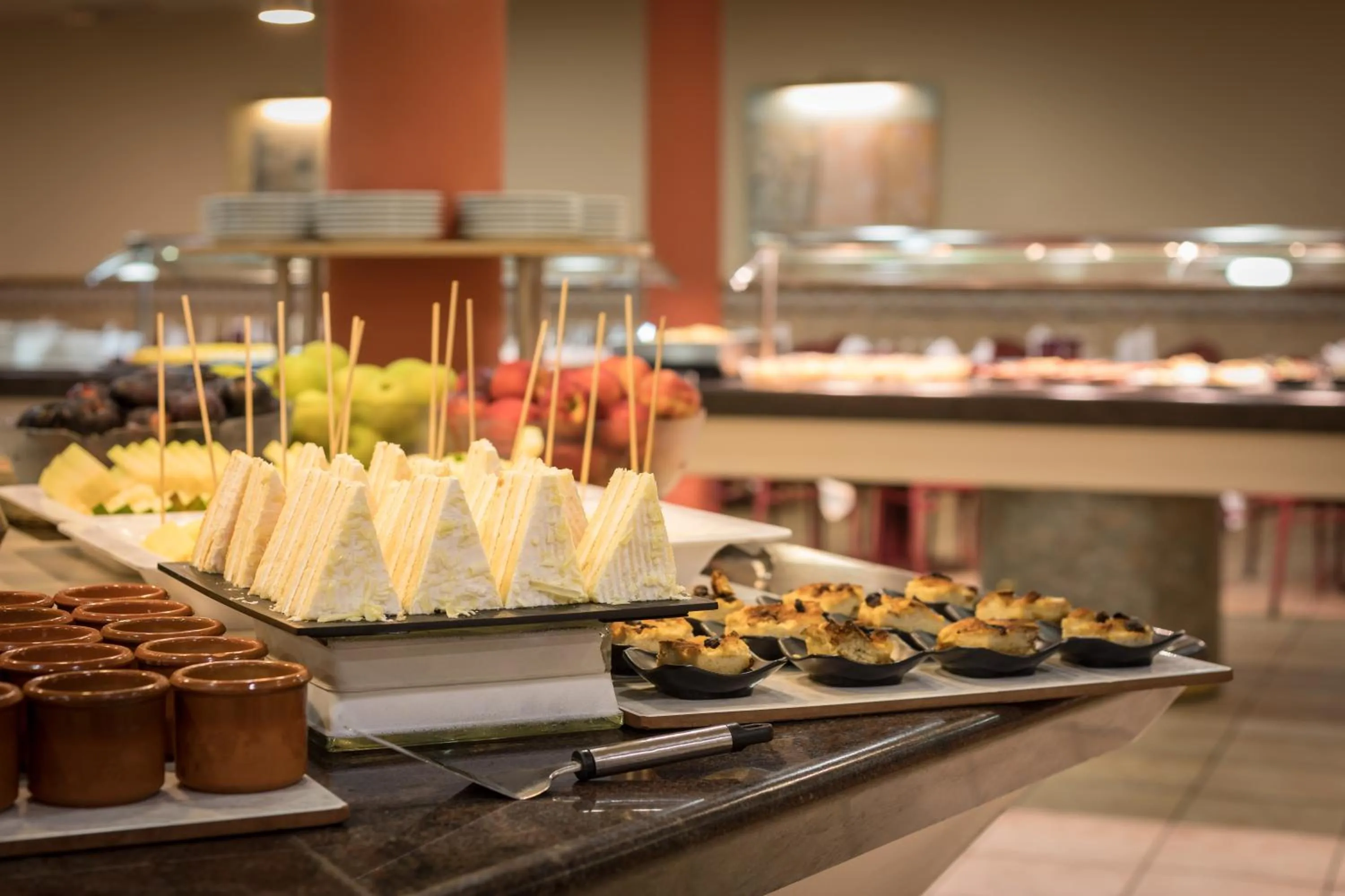 Restaurant/places to eat in htop Royal Sun Suites #htopFun