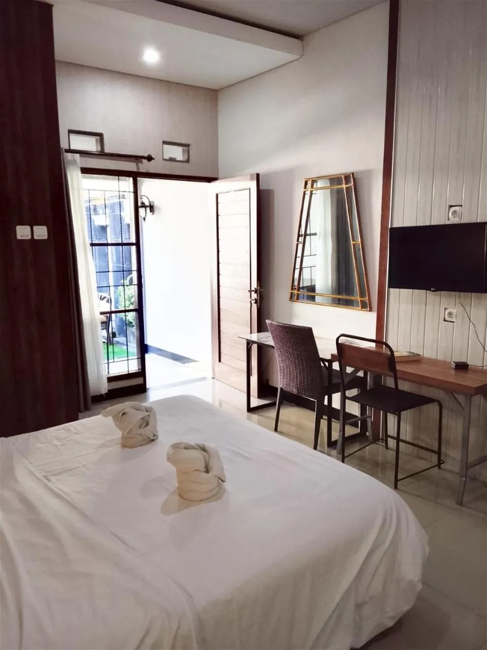 Guests, Bed in NEW KUBU DI BUKIT private kitchen near beach and 10 minute to airpot