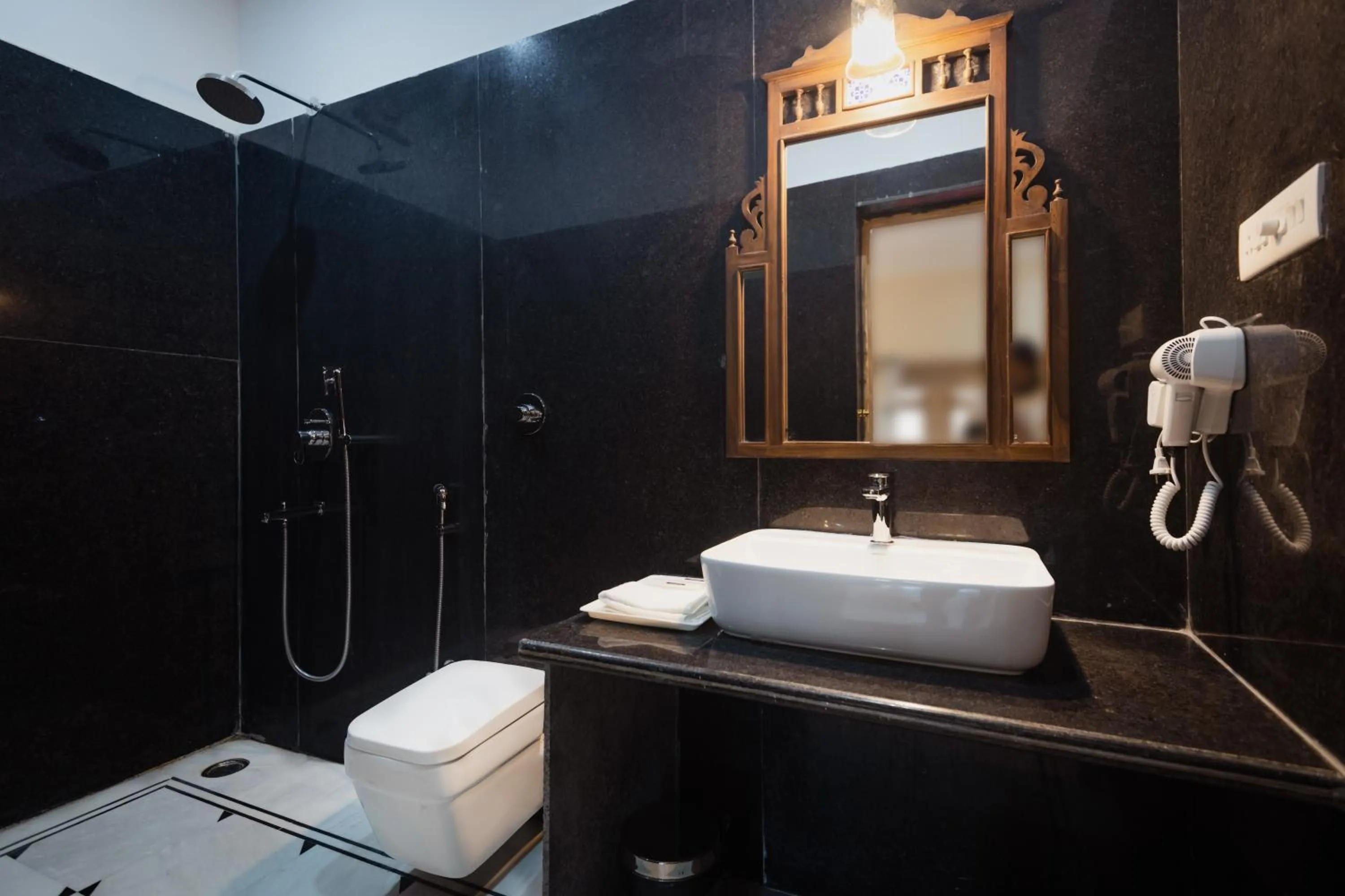 Bathroom in Hotel Dev Garh