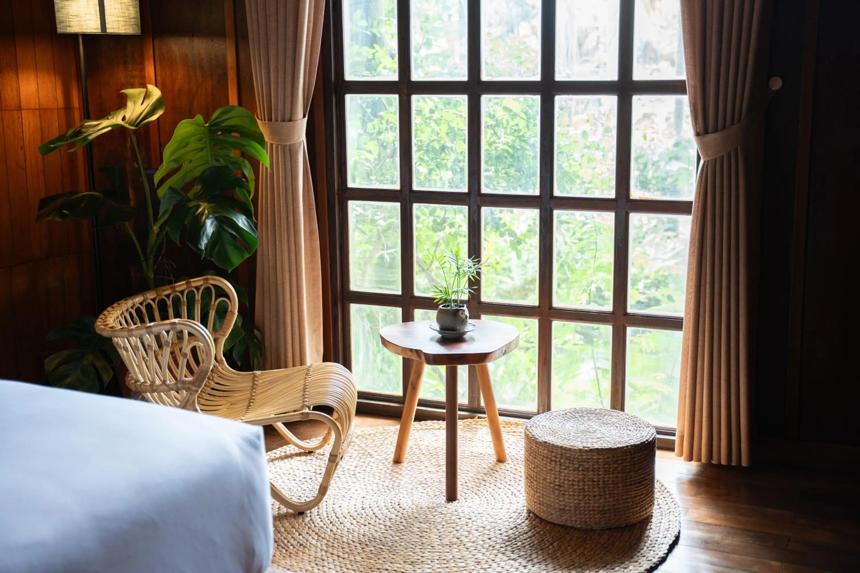 Living room, Bed in Vamxang Rustic Home
