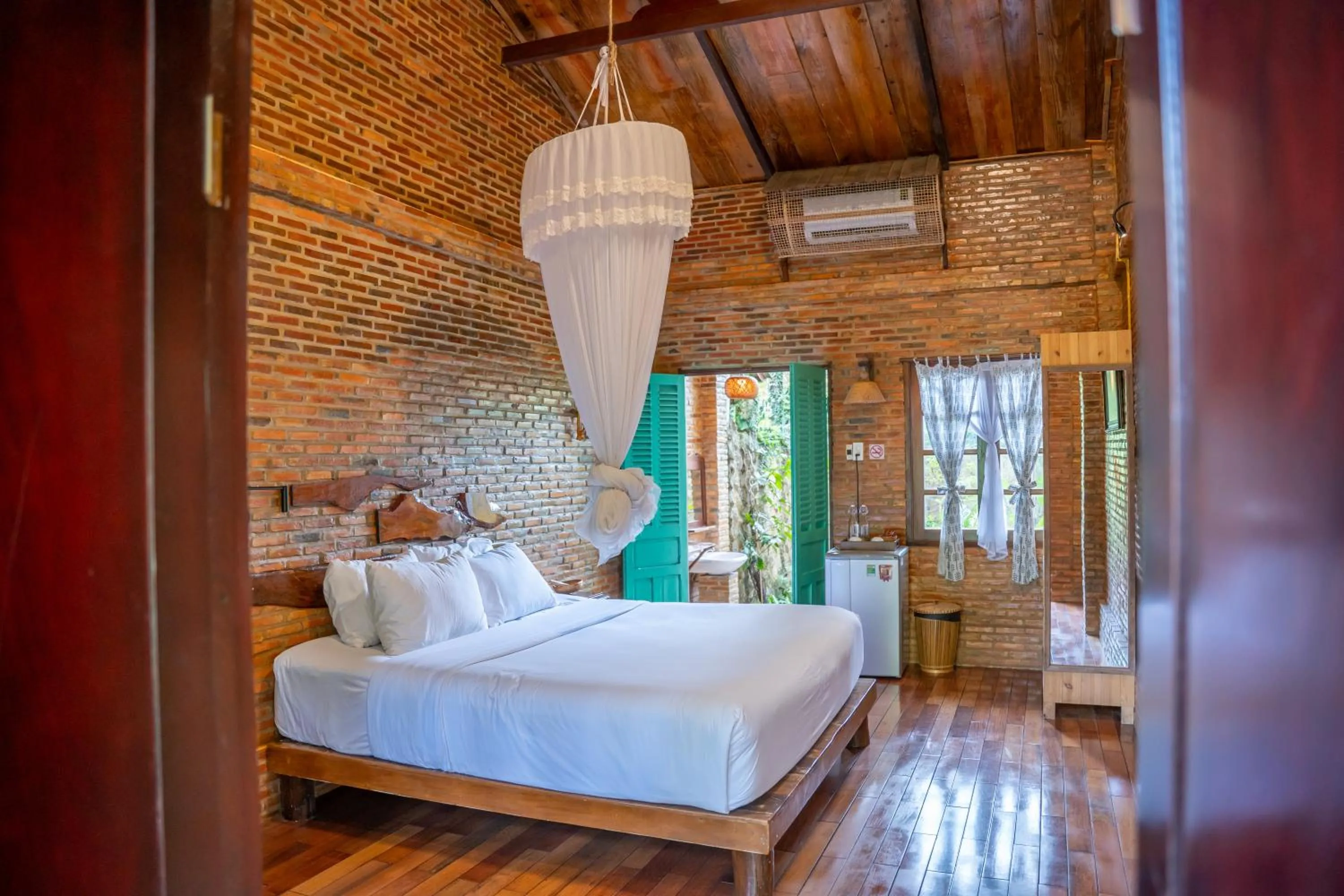 Property building, Bed in Vamxang Rustic Home