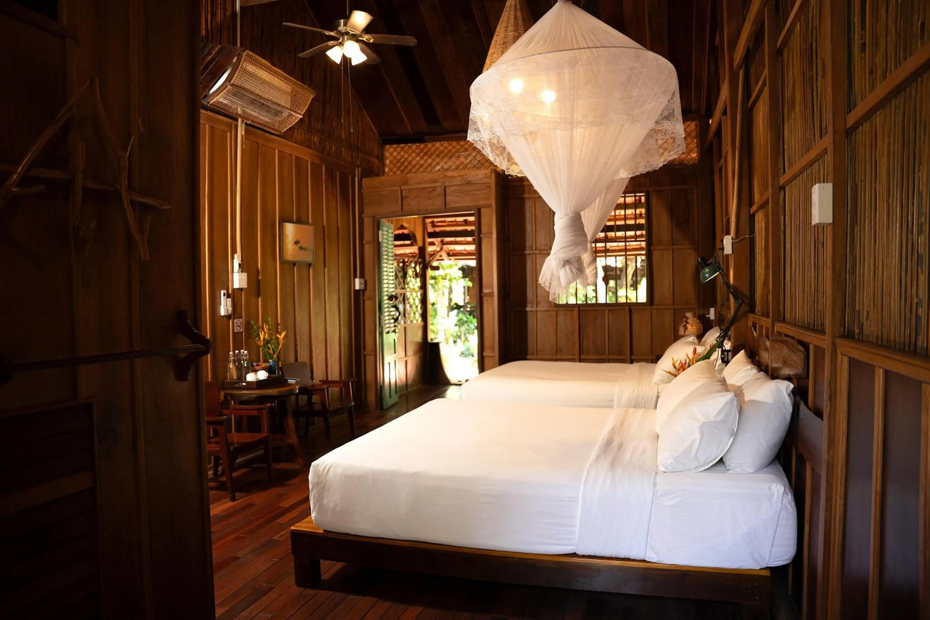 Property building, Bed in Vamxang Rustic Home
