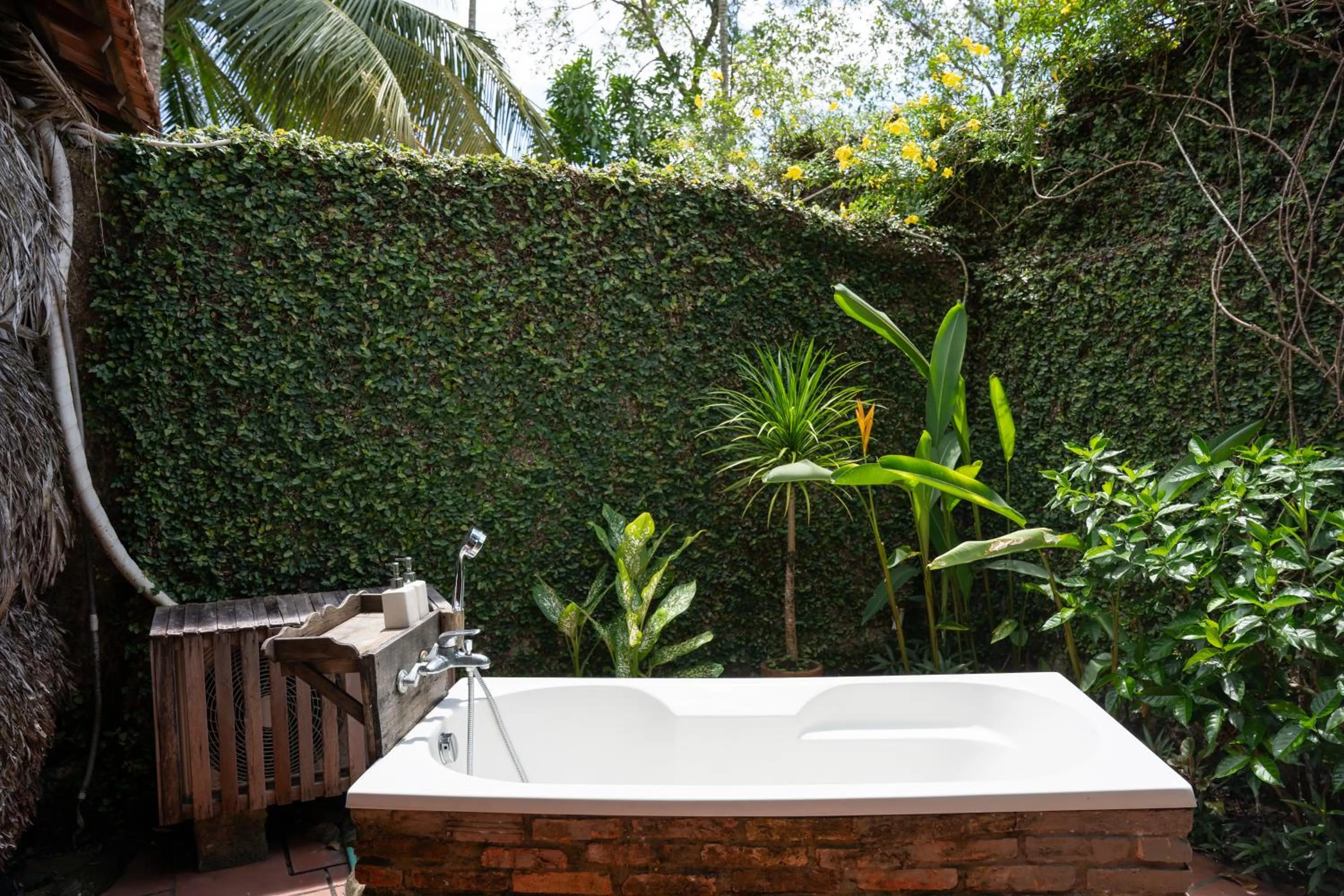 Property building in Vamxang Rustic Home