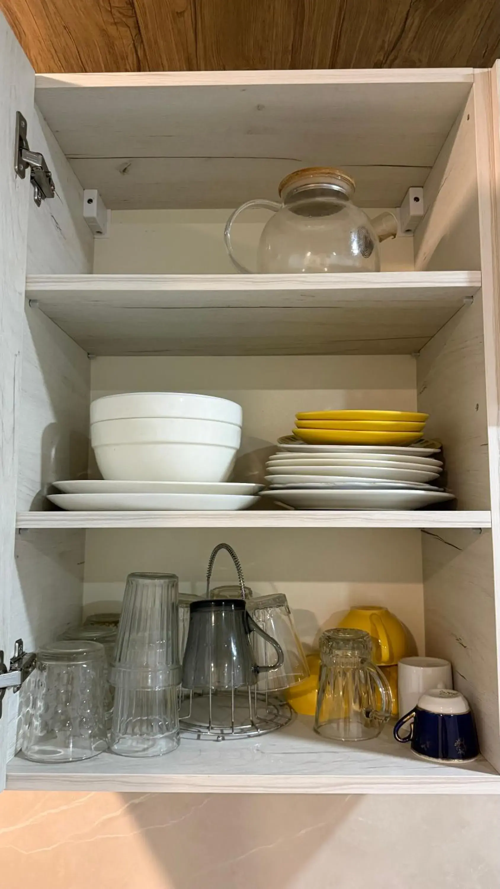 Budget Double Room - single occupancy in Vahe's corner house Budget Double Room - single occupancy in Vahe's corner house