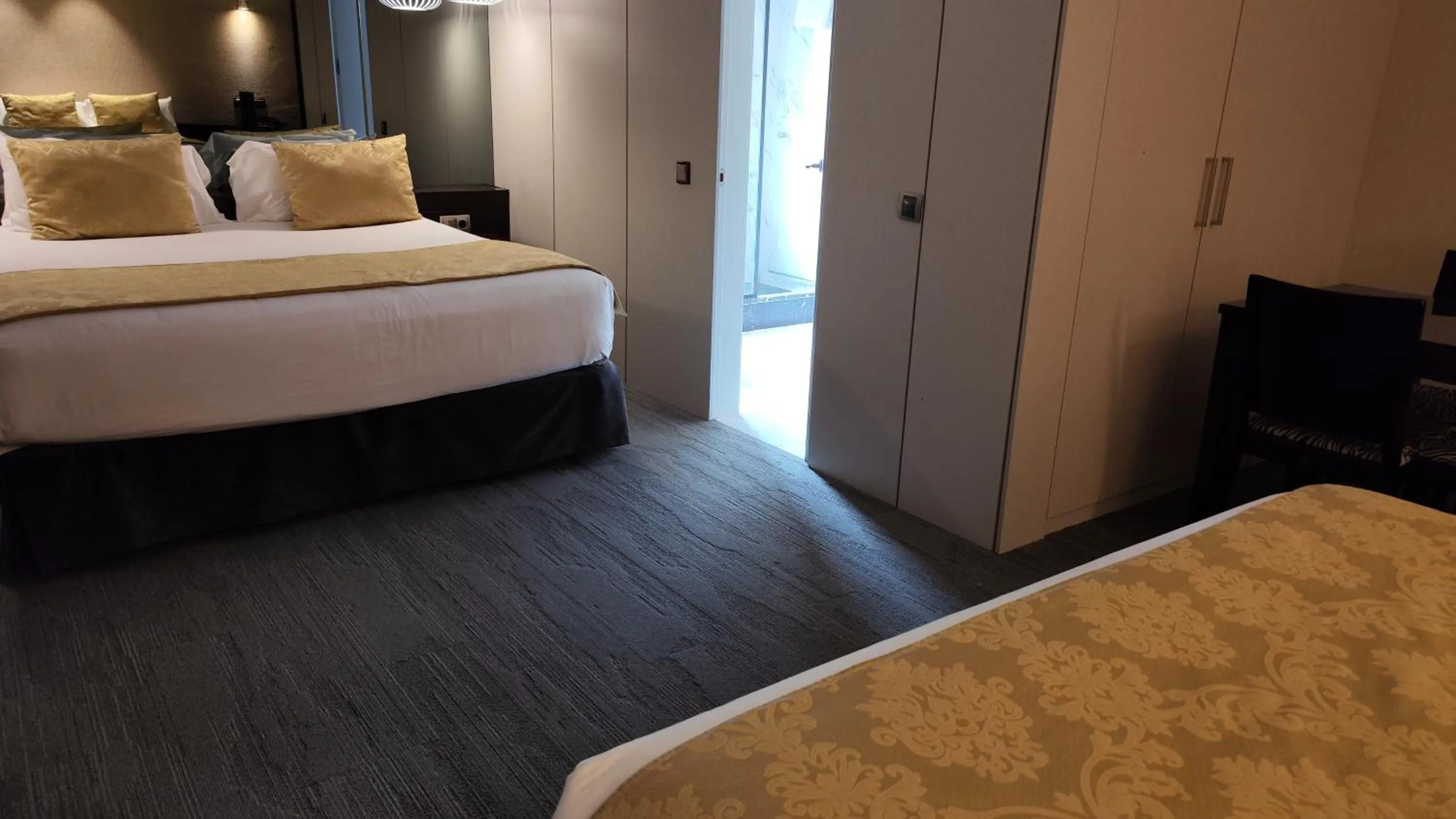 Photo of the whole room, Bed in Hotel Mirador de Chamartín