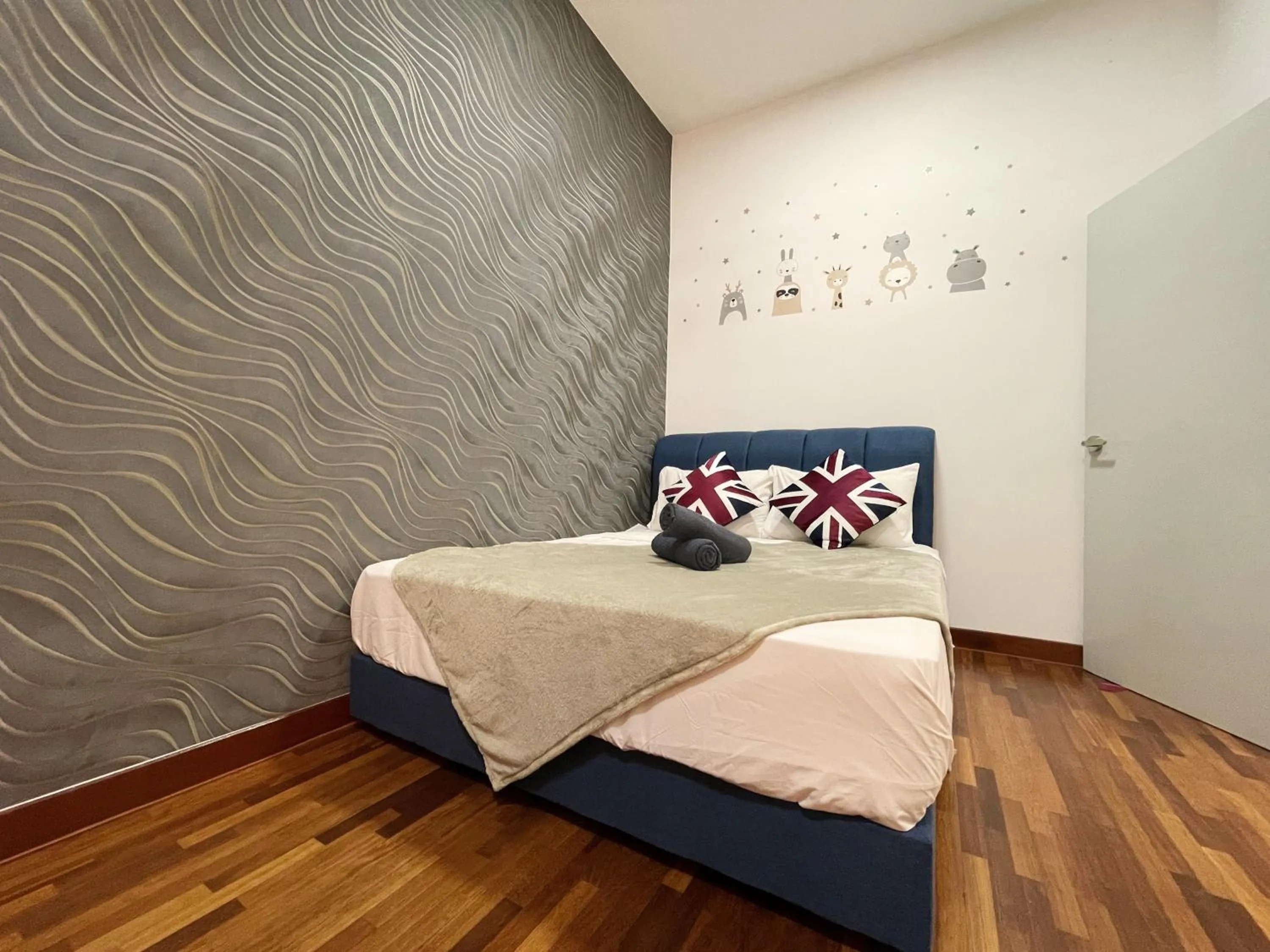 Bed in Pacific Tower Petaling Jaya Near Jaya One, University Malaya, Columbia Hospital By My Homez