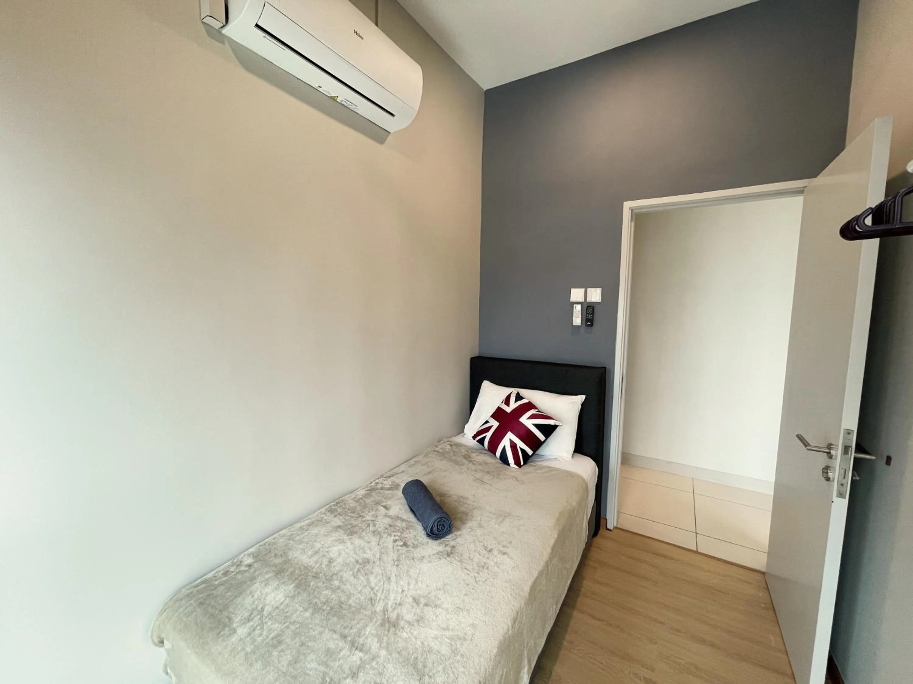 Bed in Pacific Tower Petaling Jaya Near Jaya One, University Malaya, Columbia Hospital By My Homez