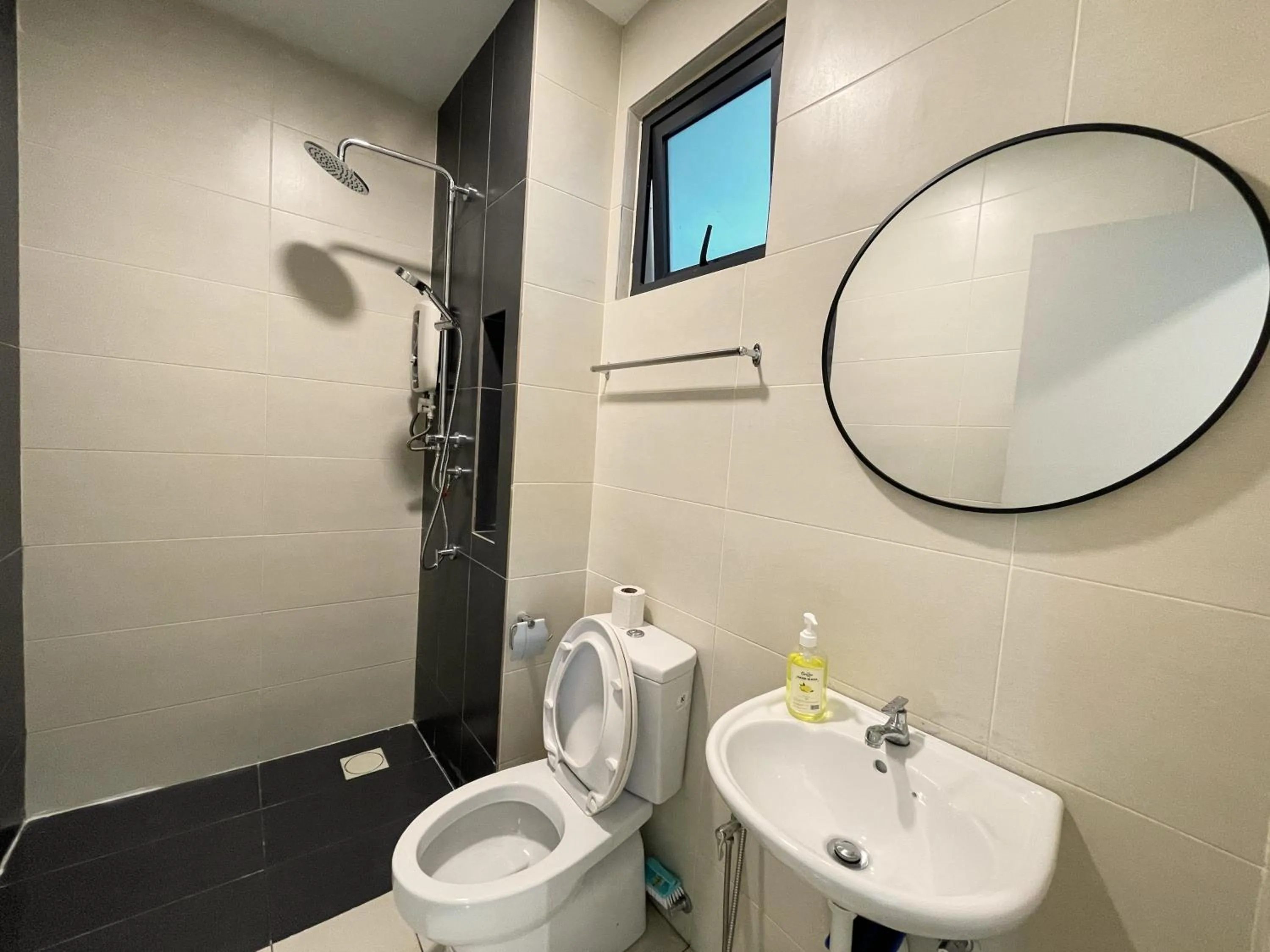 Shower in Pacific Tower Petaling Jaya Near Jaya One, University Malaya, Columbia Hospital By My Homez