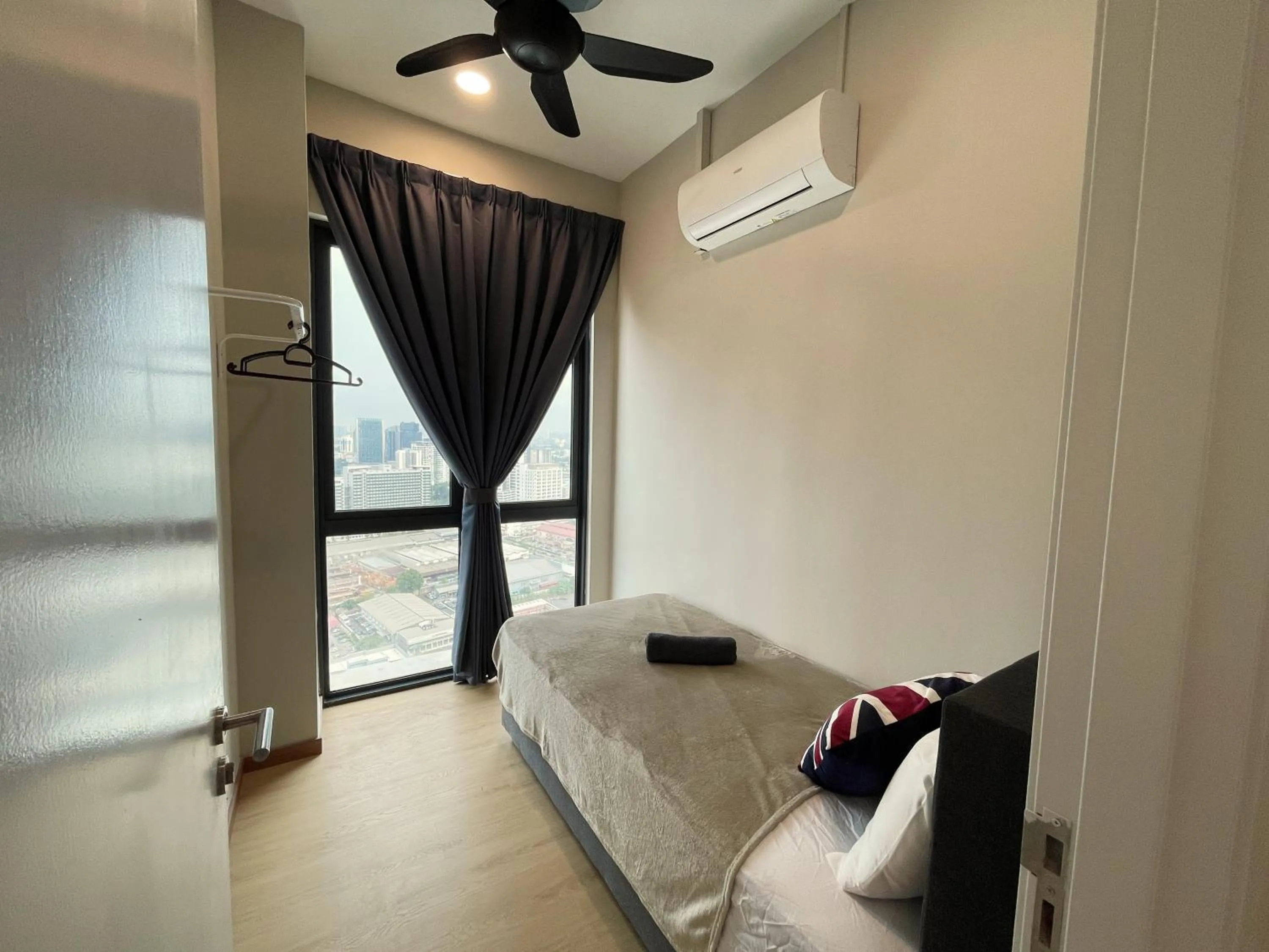 Bed in Pacific Tower Petaling Jaya Near Jaya One, University Malaya, Columbia Hospital By My Homez