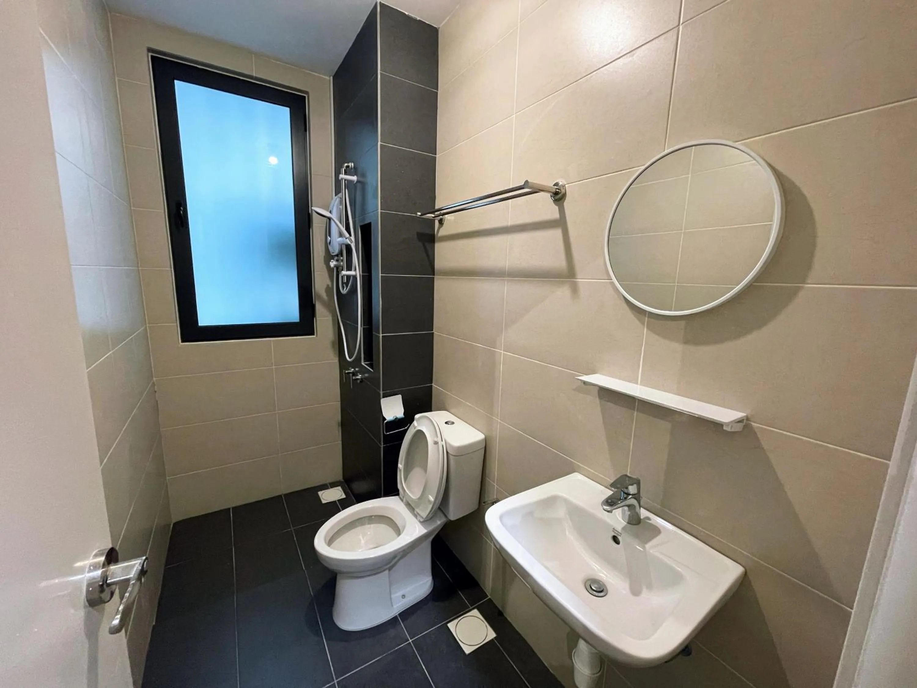 Toilet in Pacific Tower Petaling Jaya Near Jaya One, University Malaya, Columbia Hospital By My Homez