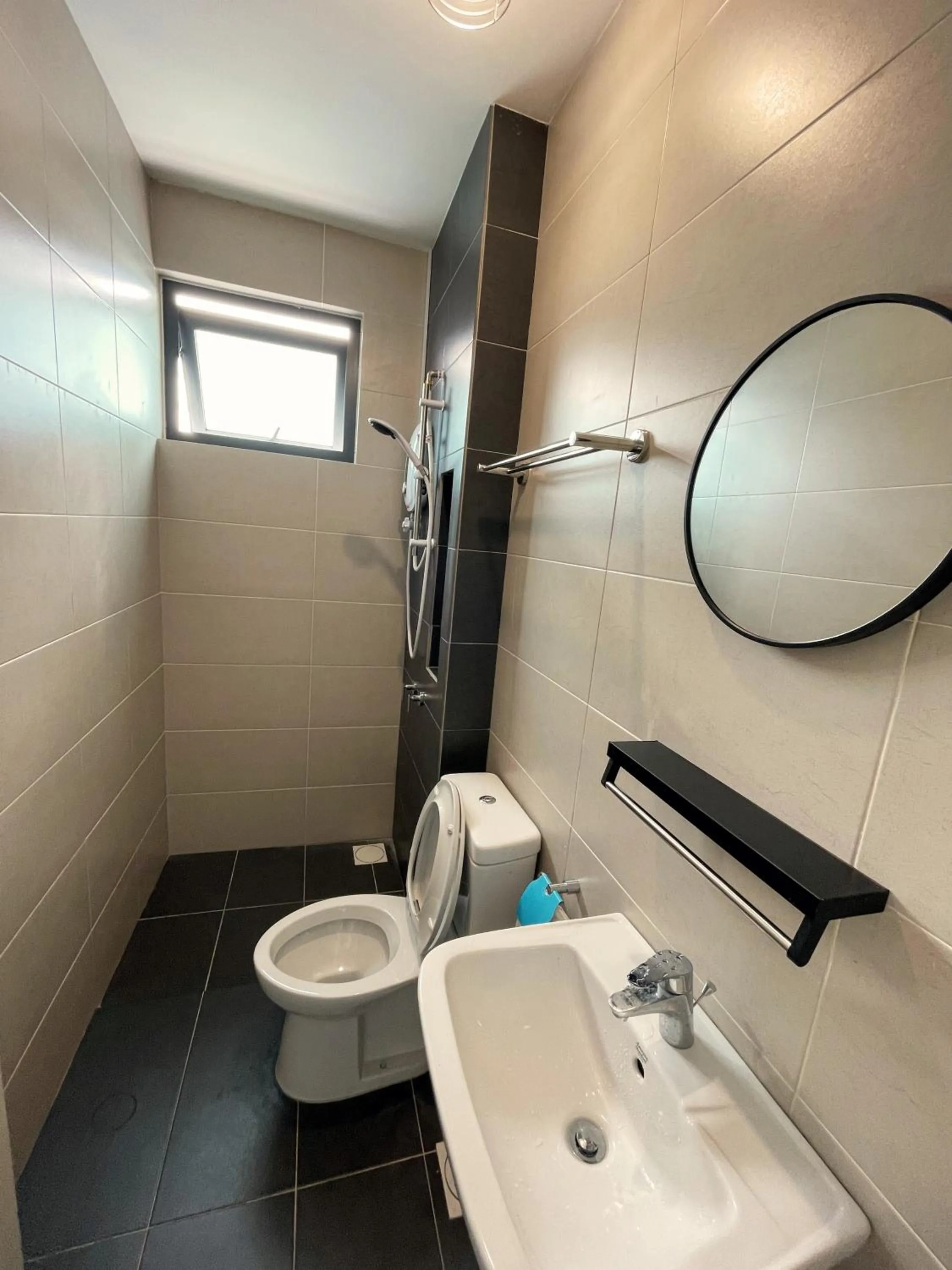 Shower in Pacific Tower Petaling Jaya Near Jaya One, University Malaya, Columbia Hospital By My Homez