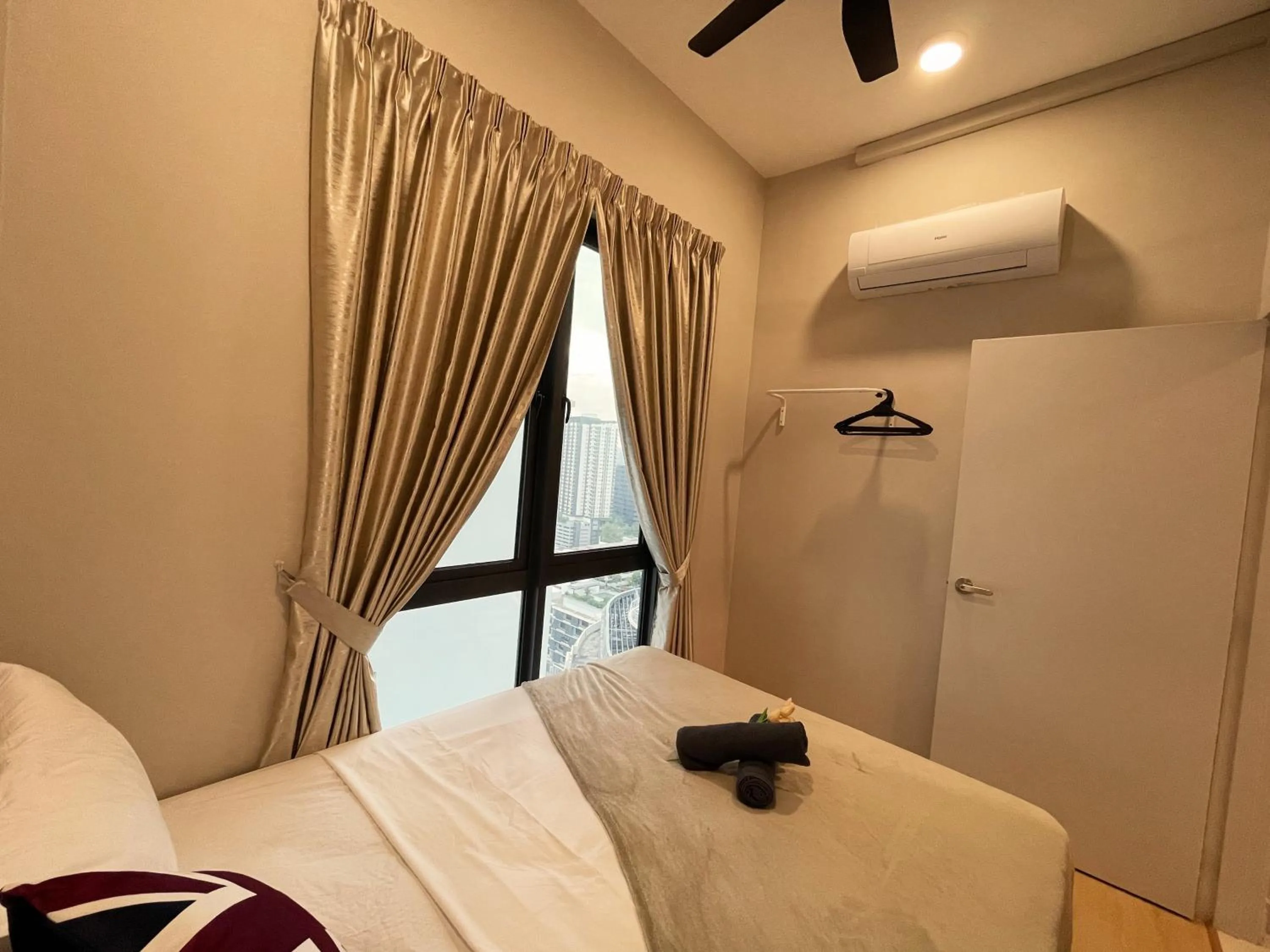 Bed in Pacific Tower Petaling Jaya Near Jaya One, University Malaya, Columbia Hospital By My Homez