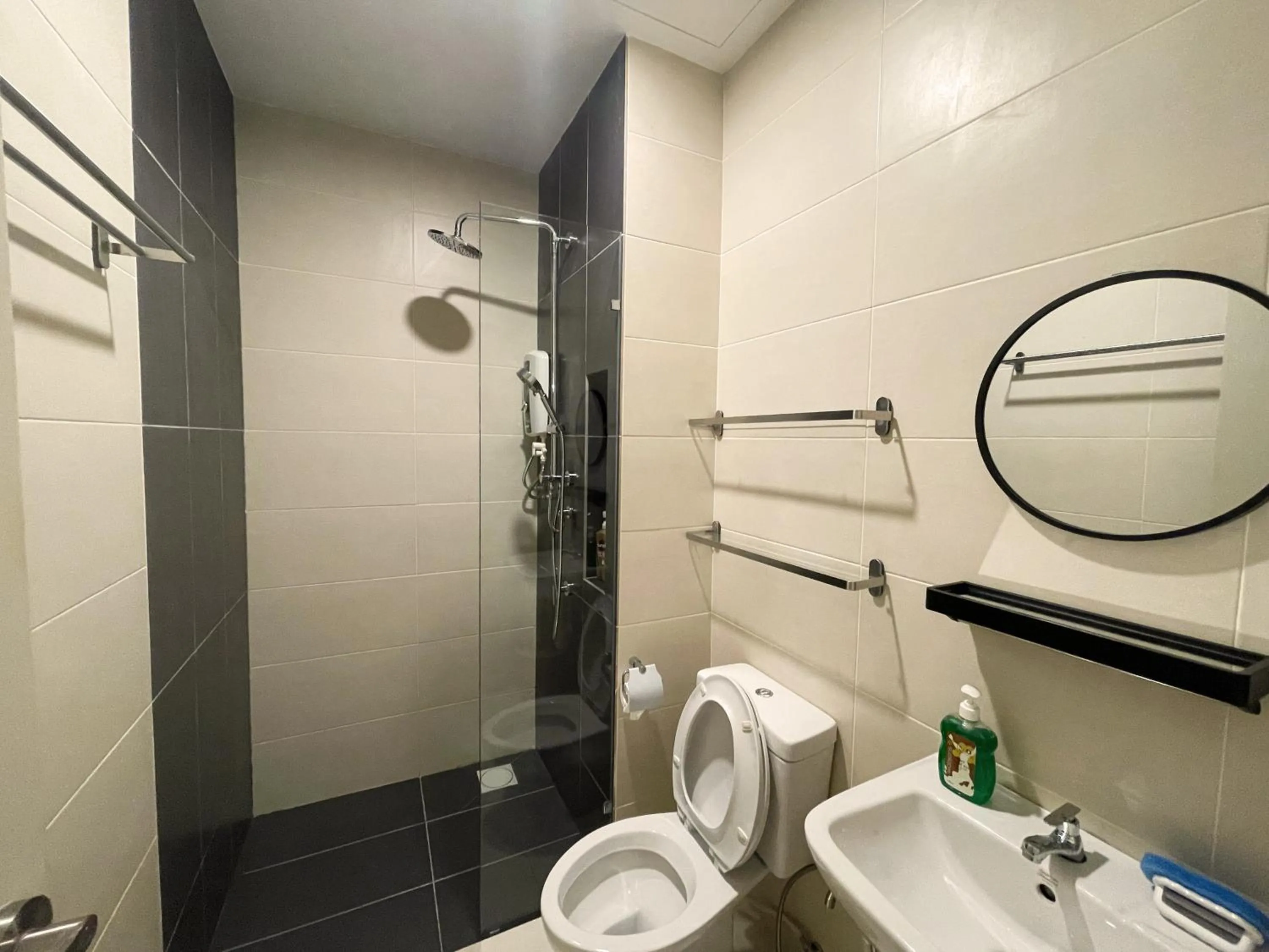 Shower in Pacific Tower Petaling Jaya Near Jaya One, University Malaya, Columbia Hospital By My Homez