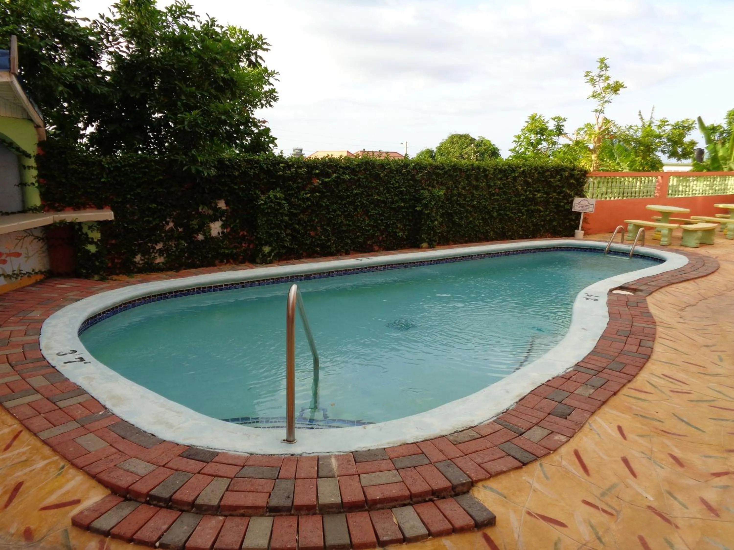 Pool view in Tropical Court Hotel