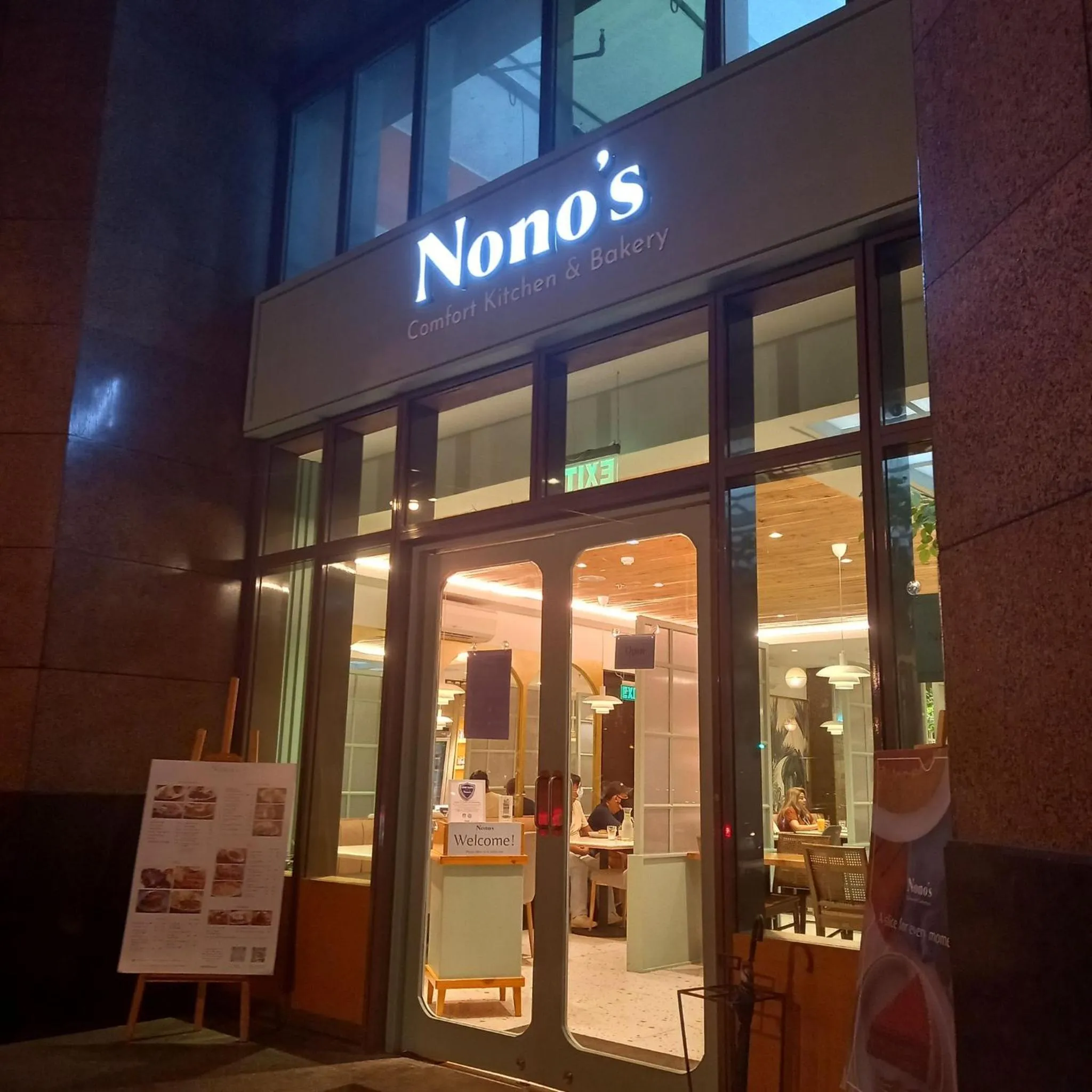 Restaurant/places to eat in Cozy Place with City View at Greenbelt Makati