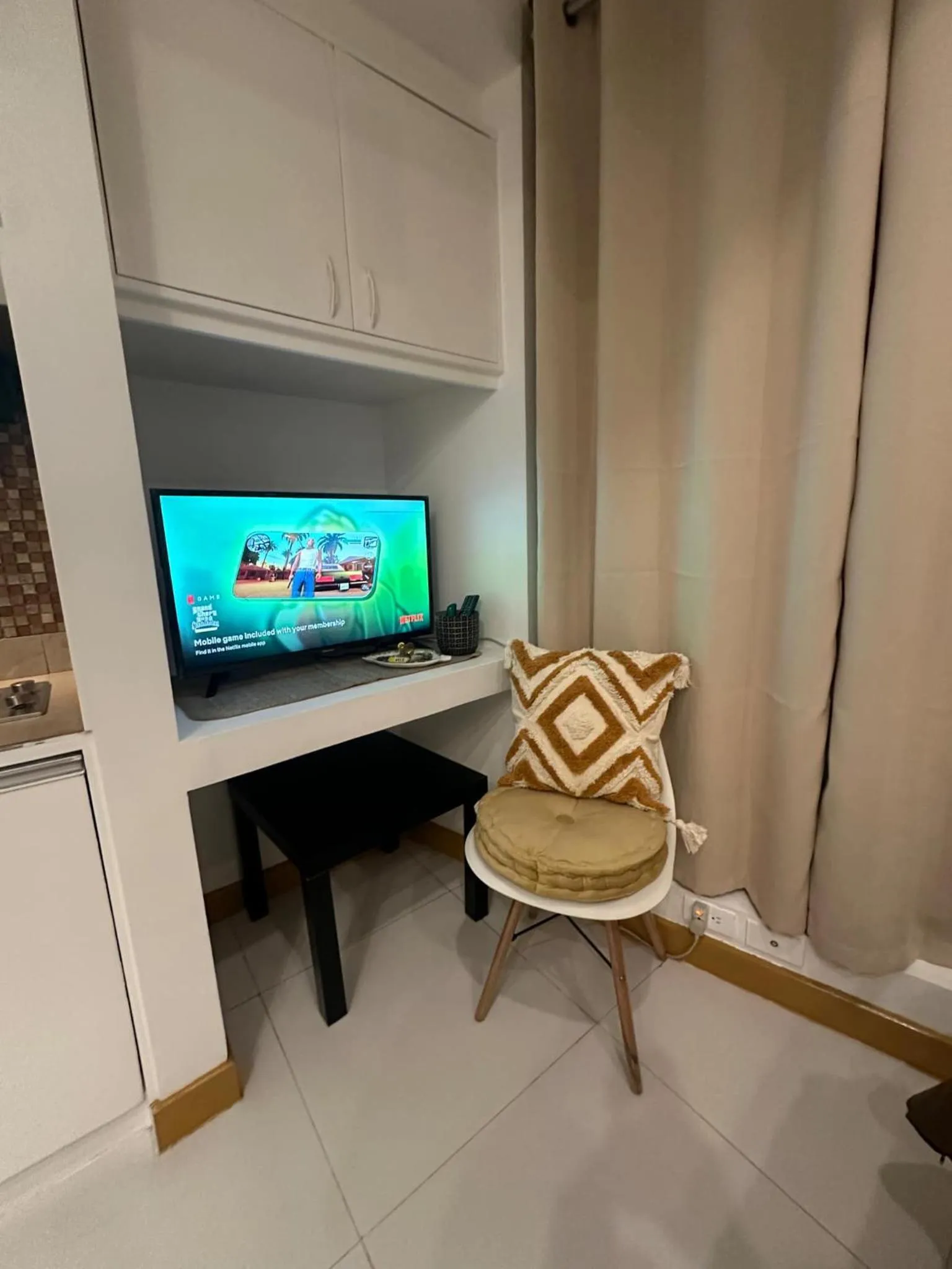 Cozy Place with City View at Greenbelt Makati