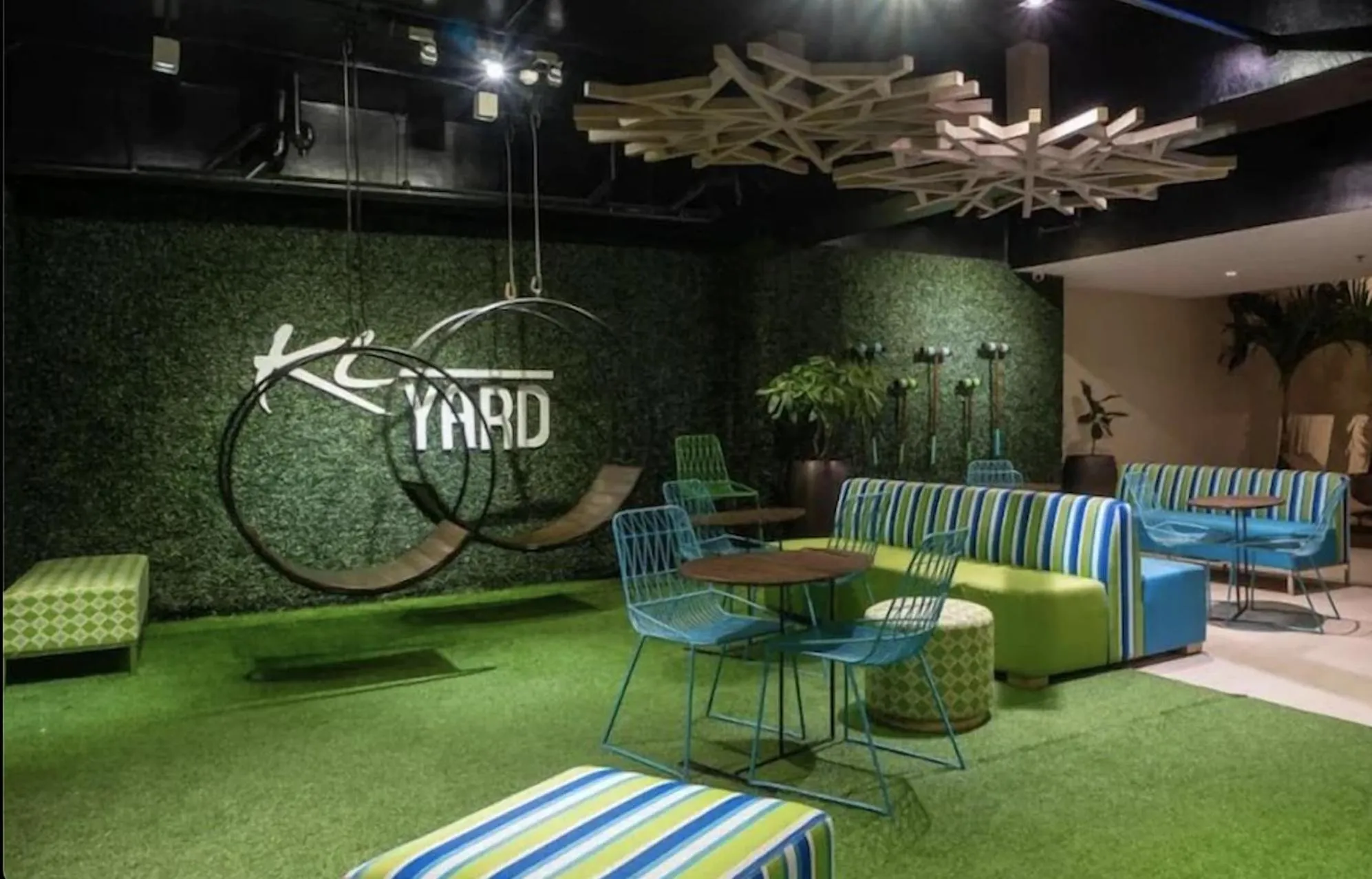 Patio in Cozy Place with City View at Greenbelt Makati