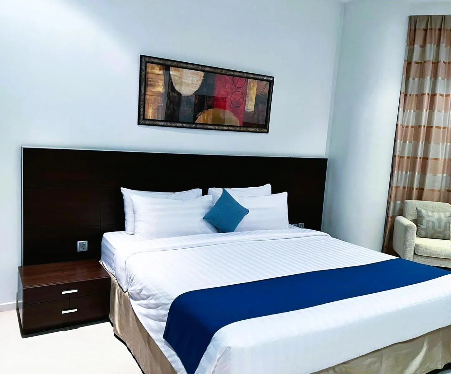 Bedroom, Bed in Butterfly Residence