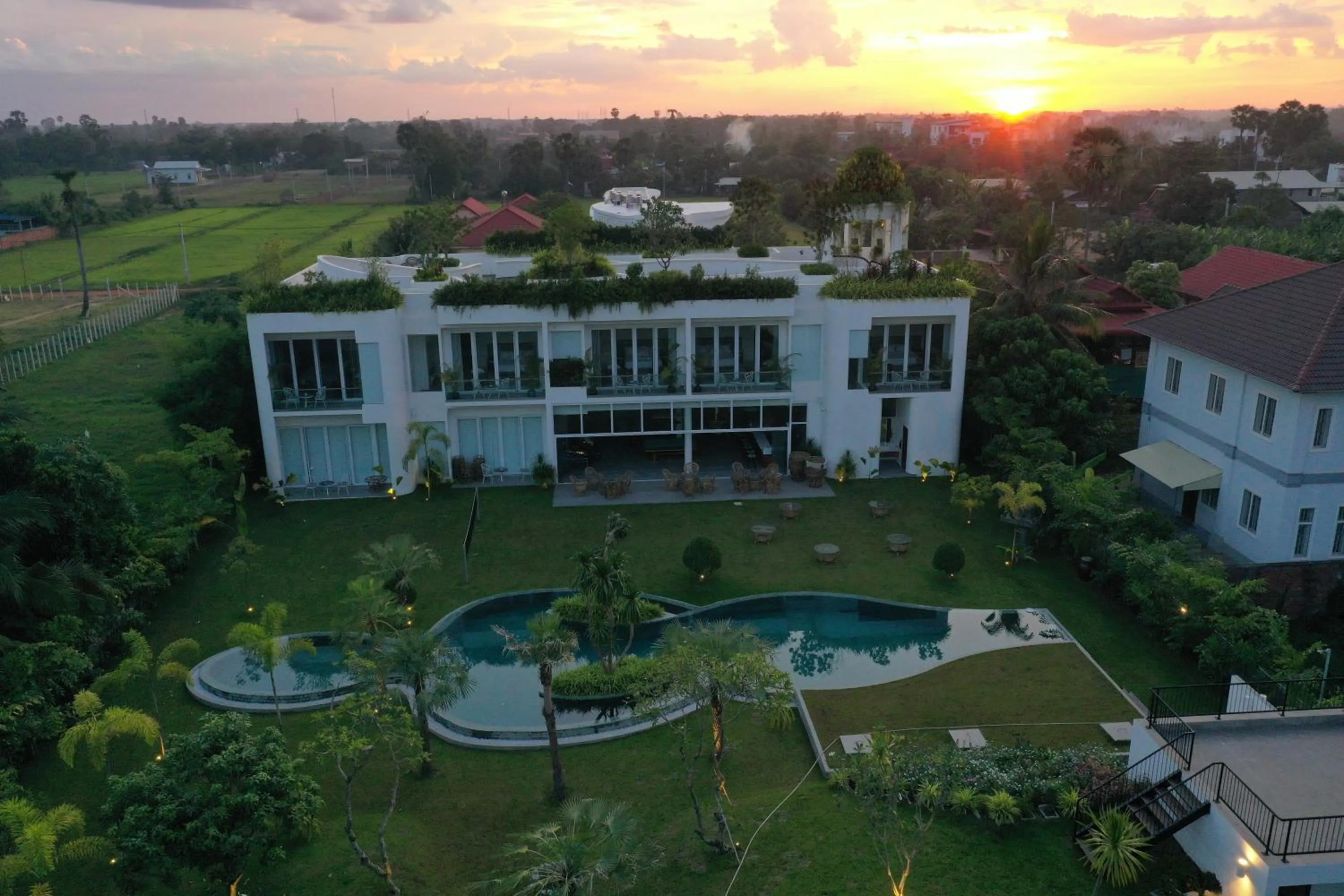 Property building in Enjoy boutique