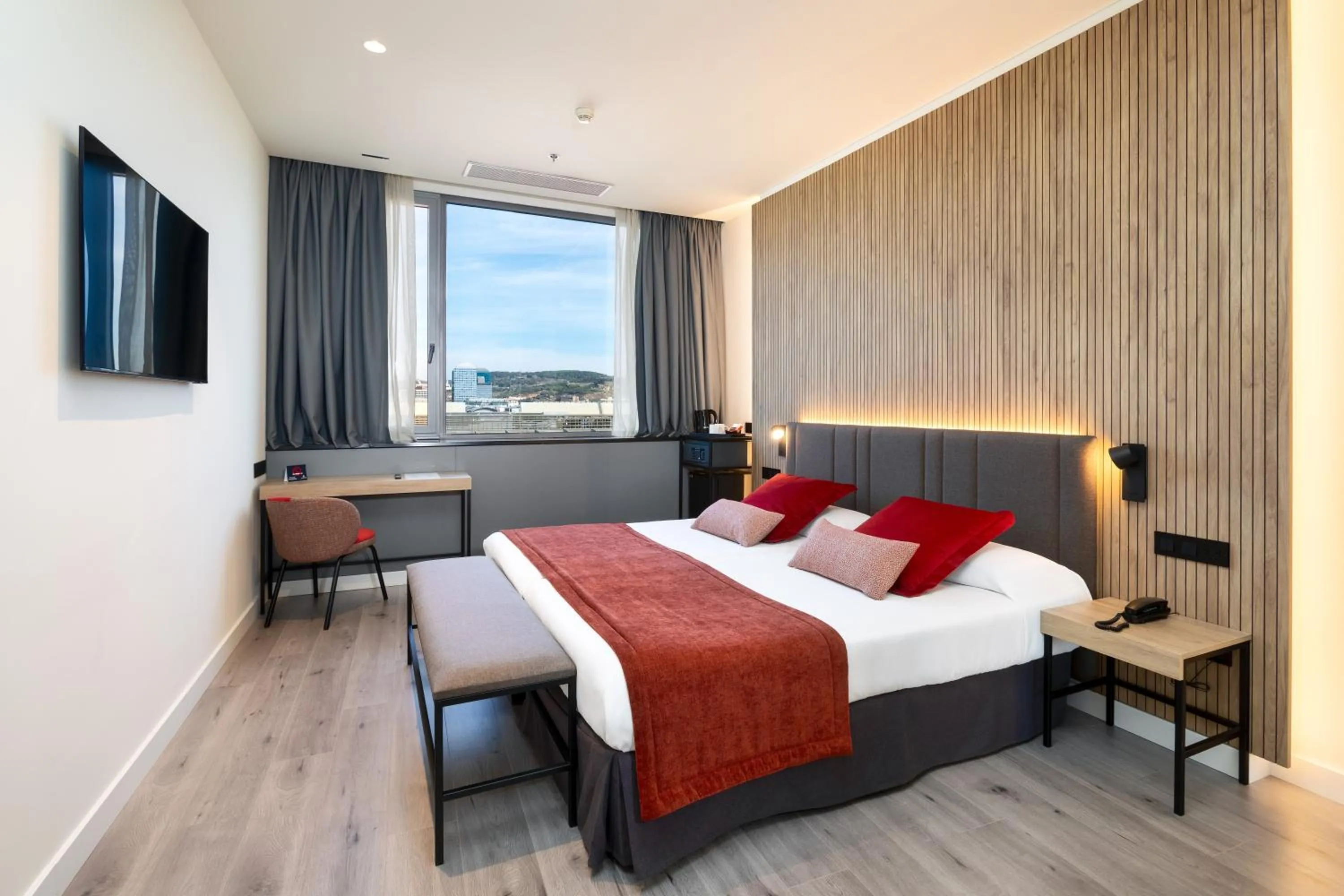 Photo of the whole room, Bed in Alexandre Fira Congress