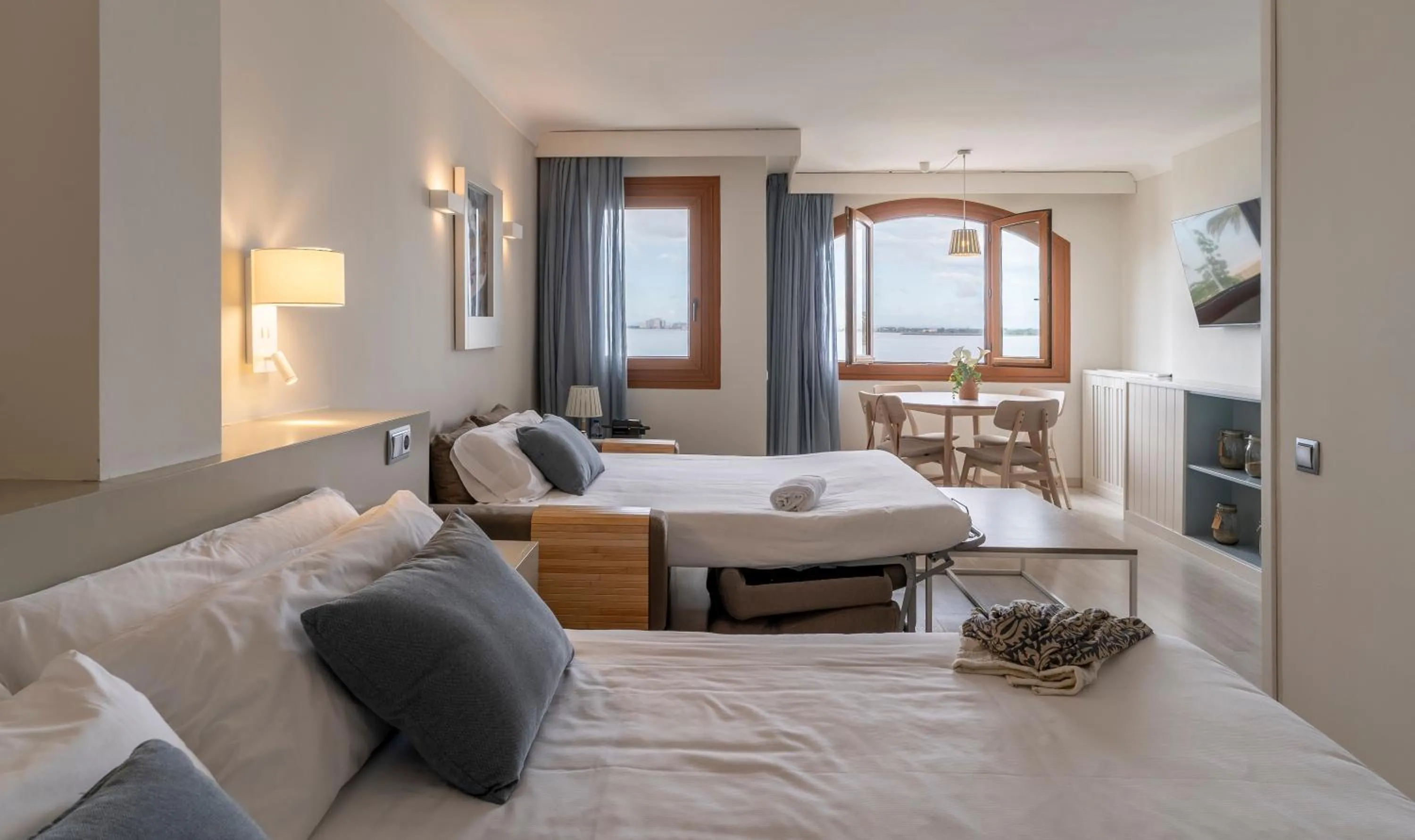 Coffee/tea facilities, Bed in Prestige Mar y Sol