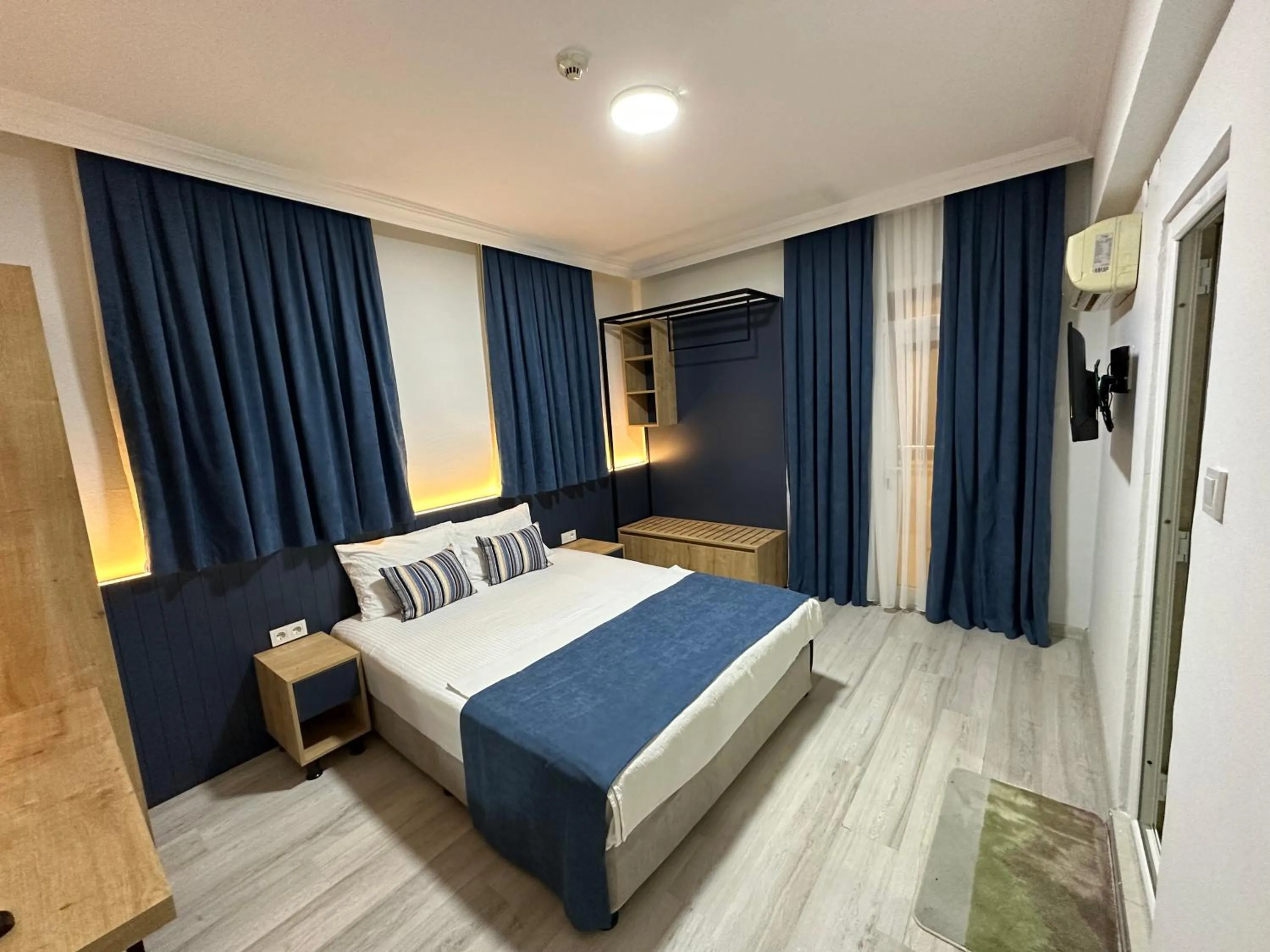 Bed in Enda Lara Hotel