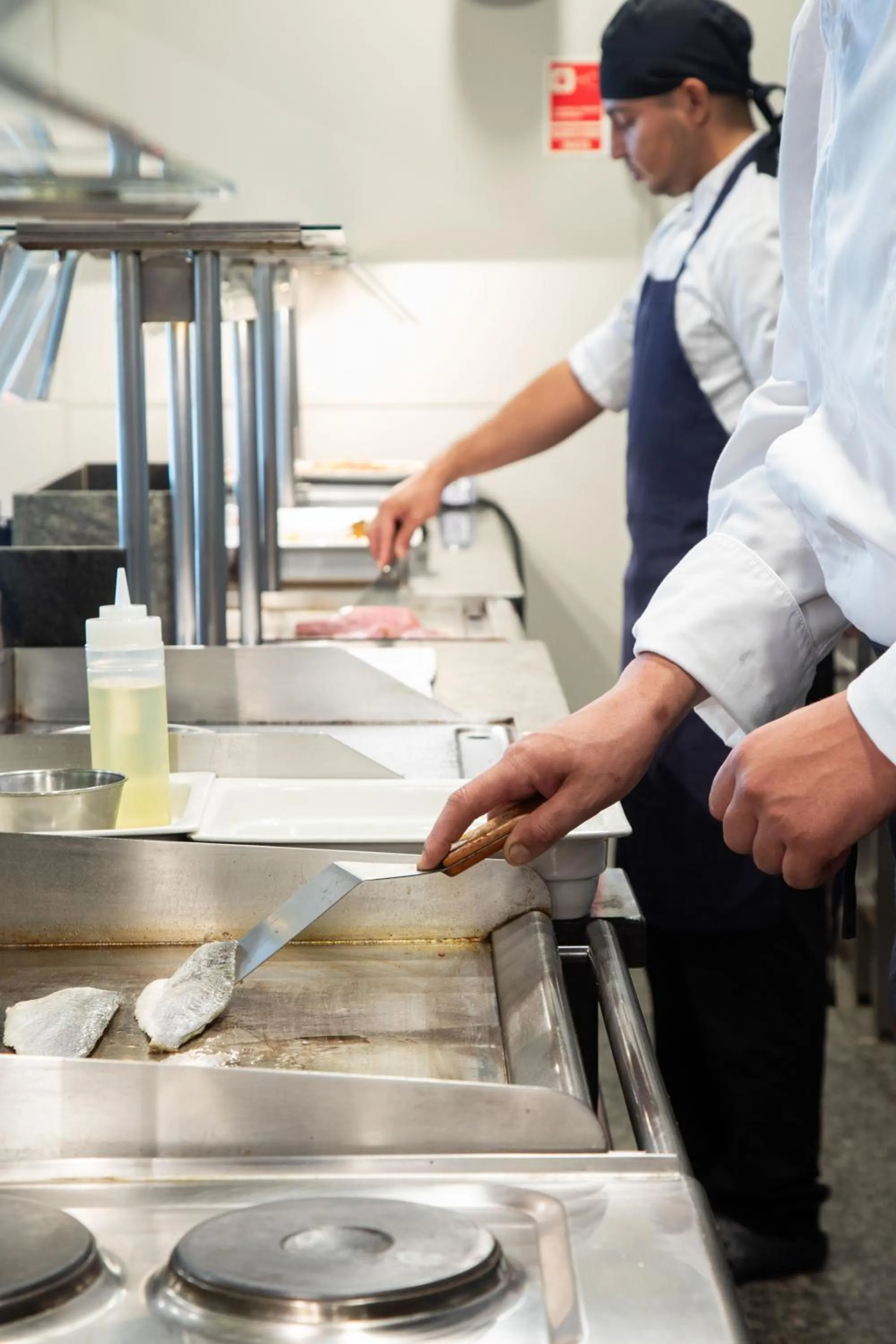 Restaurant/places to eat in Prestige Goya Park