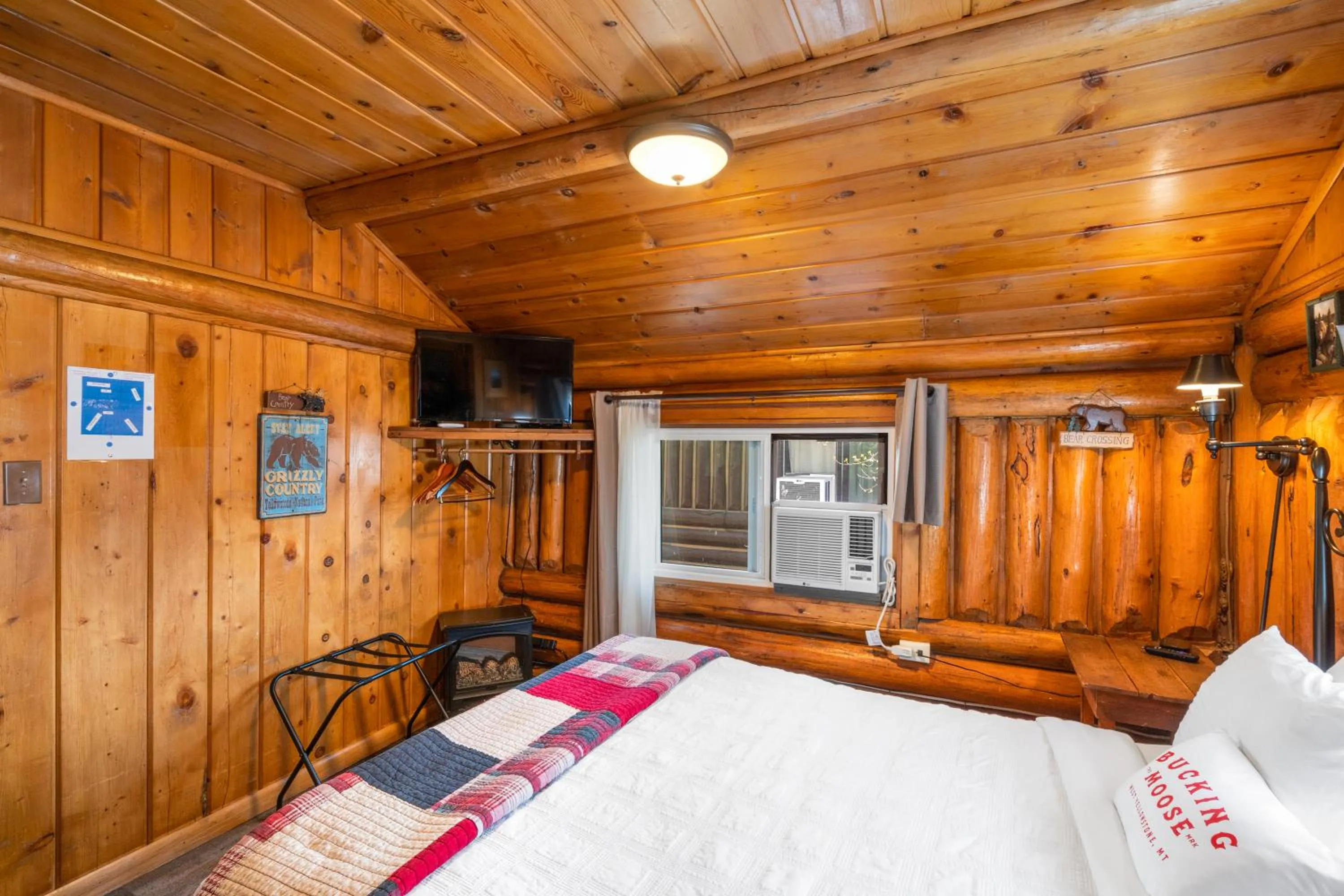 Bed in The Bucking Moose