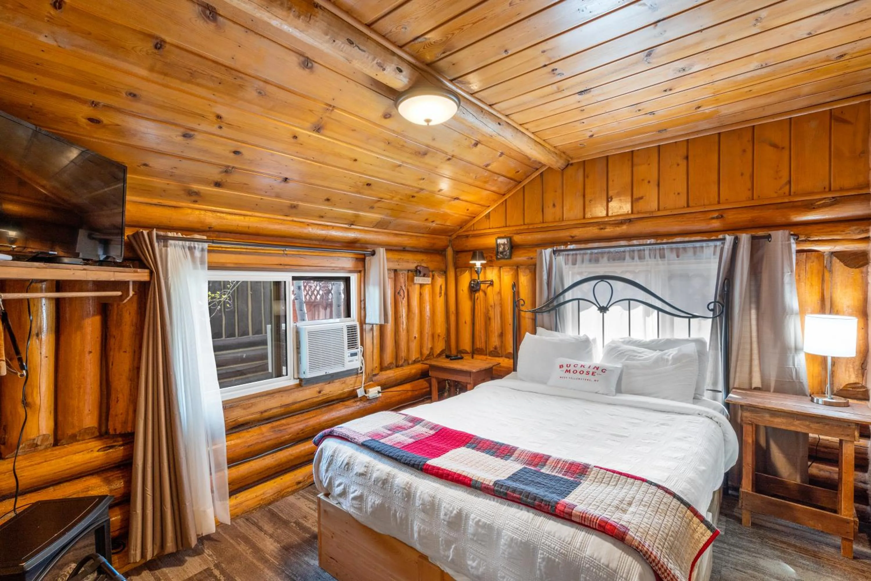 Bed in The Bucking Moose