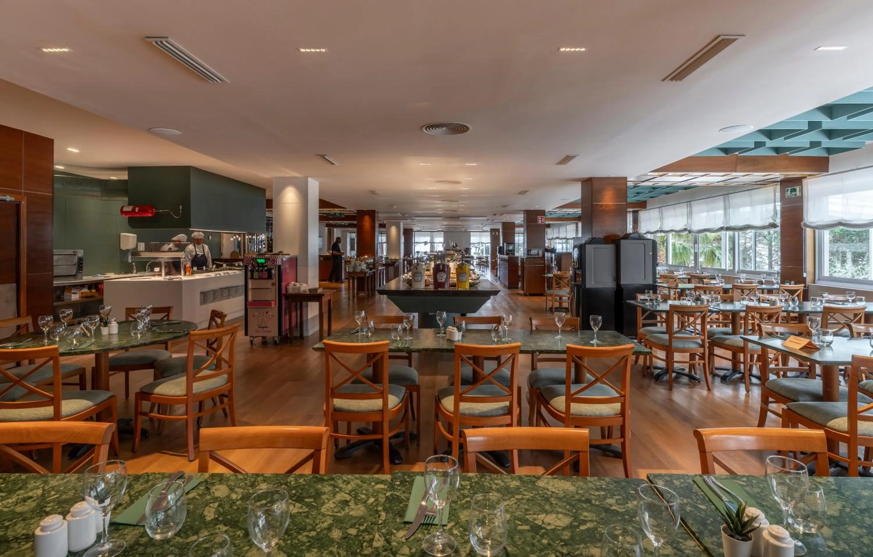 Restaurant/places to eat in Prestige Victoria