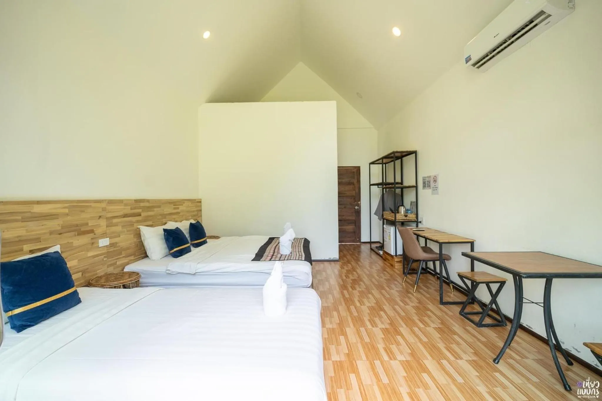 Bed in Vangvieng Angsavanh Resort