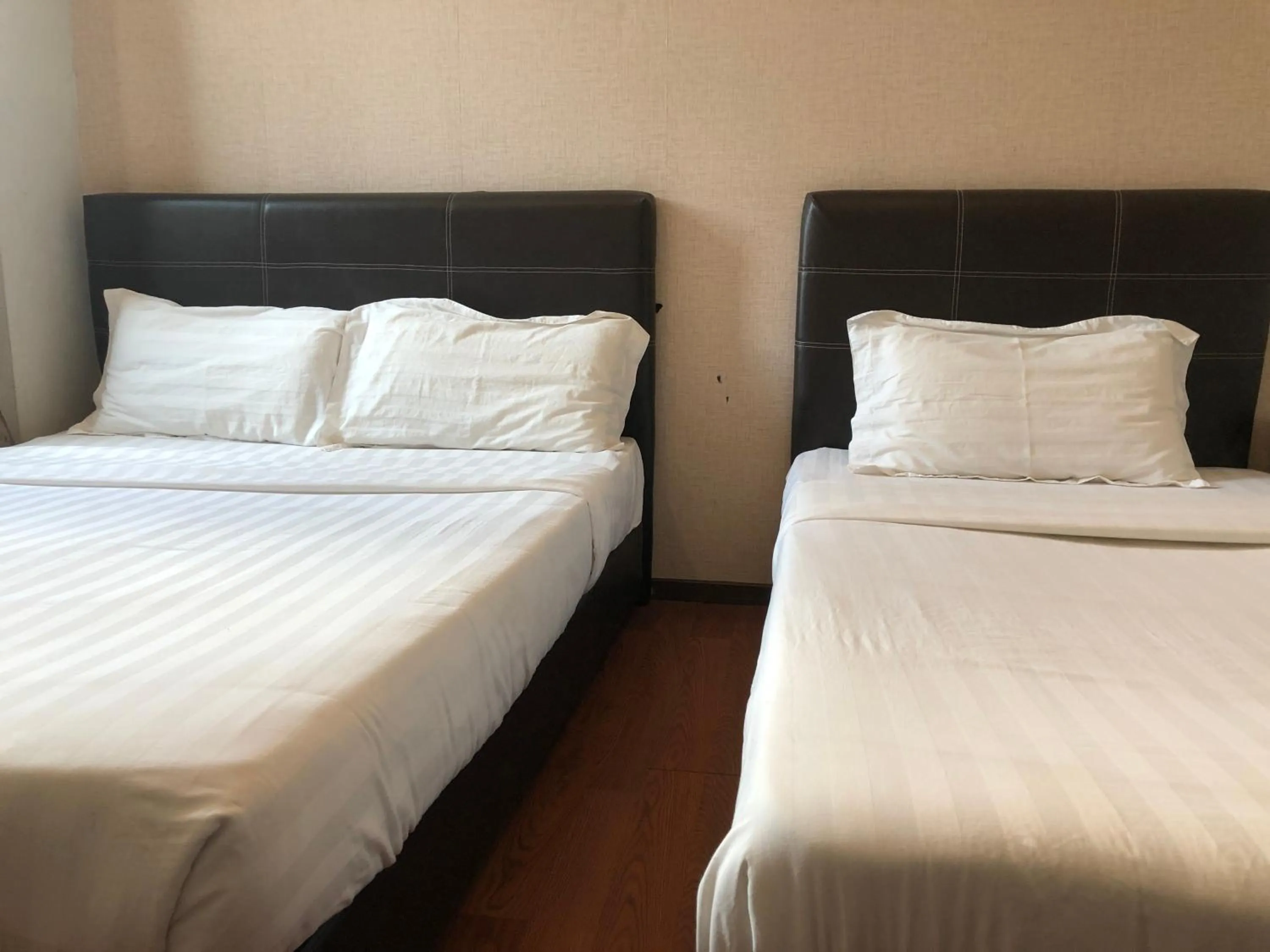 Bedroom in Super OYO 90668 Joy Inn