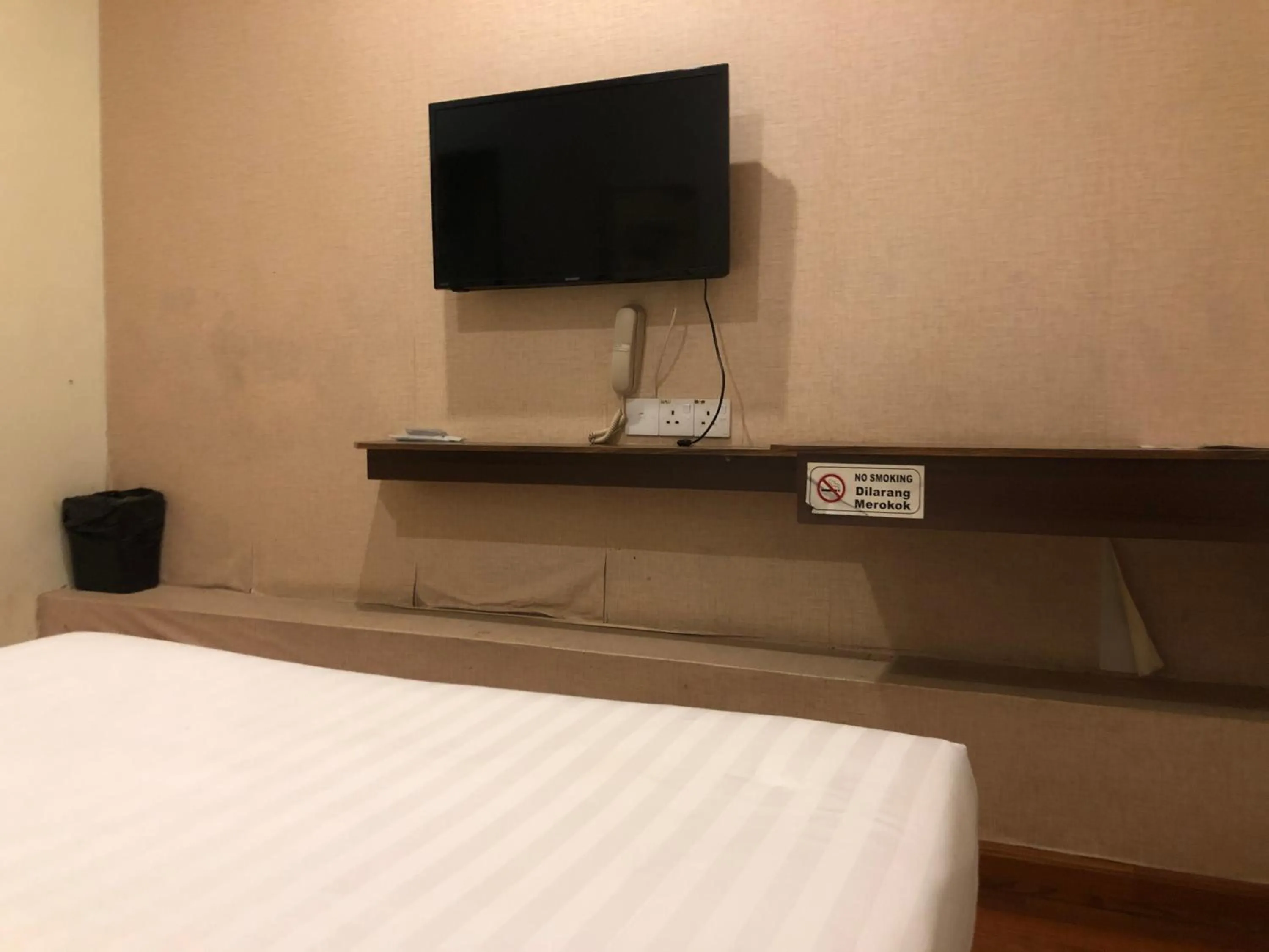 Bedroom in Super OYO 90668 Joy Inn