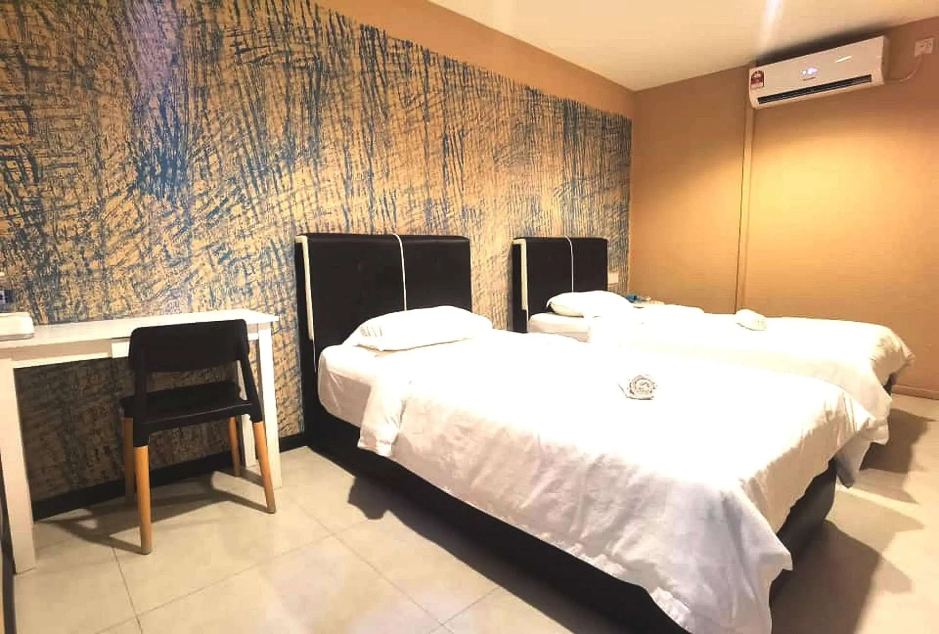 Twin Room with Shared Bathroom - single occupancy in OYO HOME 90667 Chen Room Bs Twin Room with Shared Bathroom - single occupancy in OYO HOME 90667 Chen Room Bs