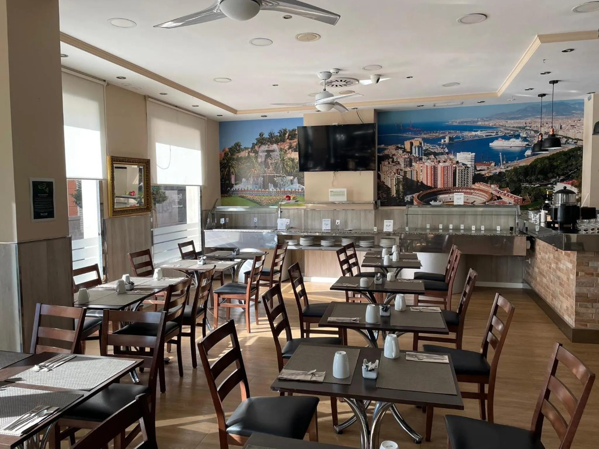 Coffee/tea facilities in Sercotel Tribuna Málaga