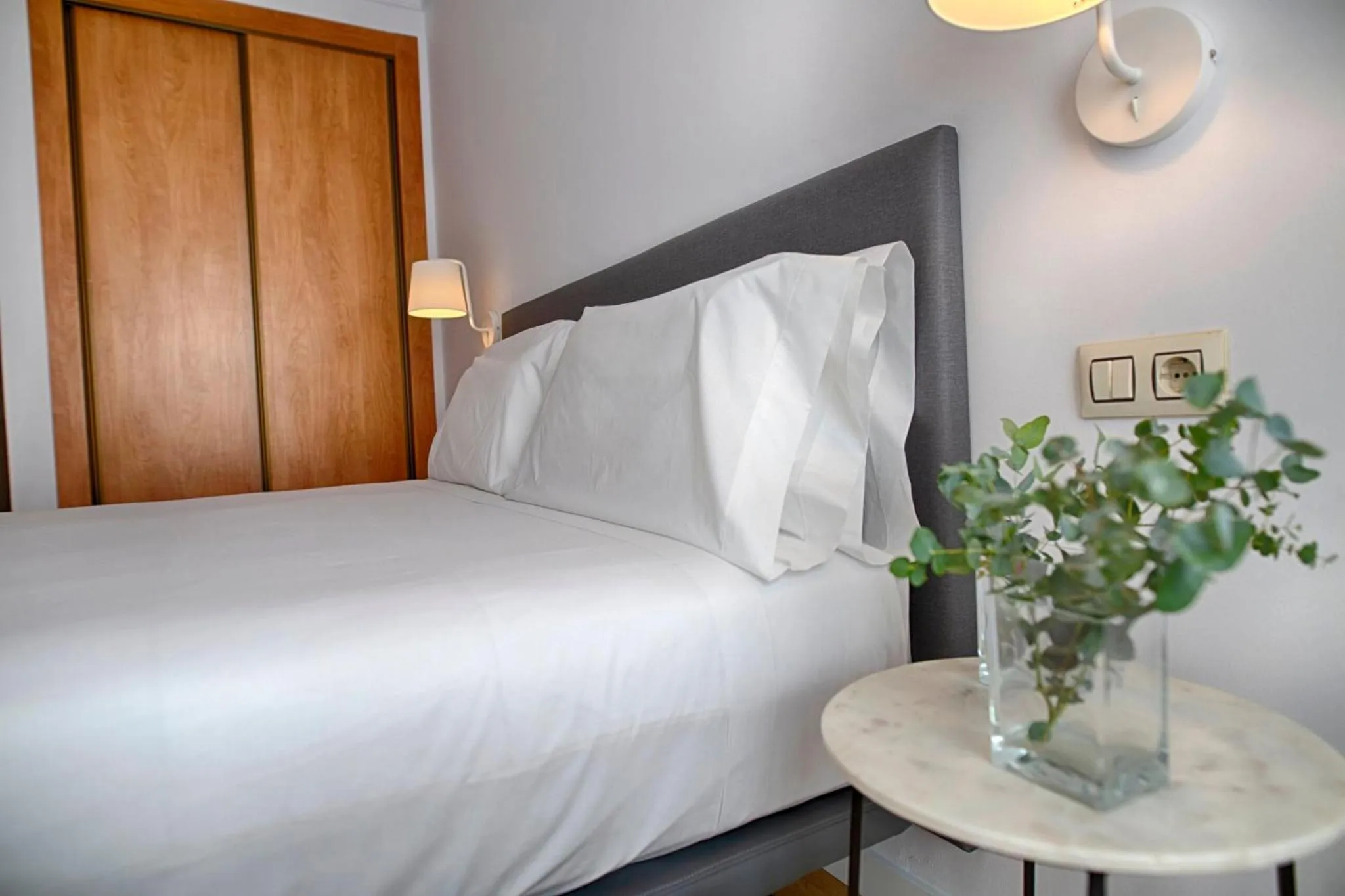 Photo of the whole room, Bed in Sercotel Tribuna Málaga