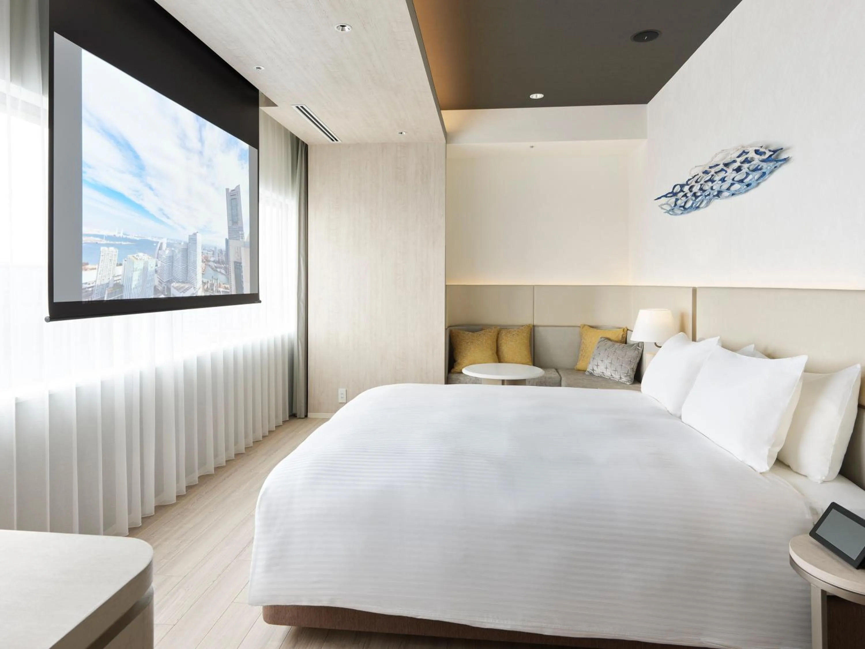 Photo of the whole room, Bed in Mitsui Garden Hotel Yokohama Minatomirai Premier