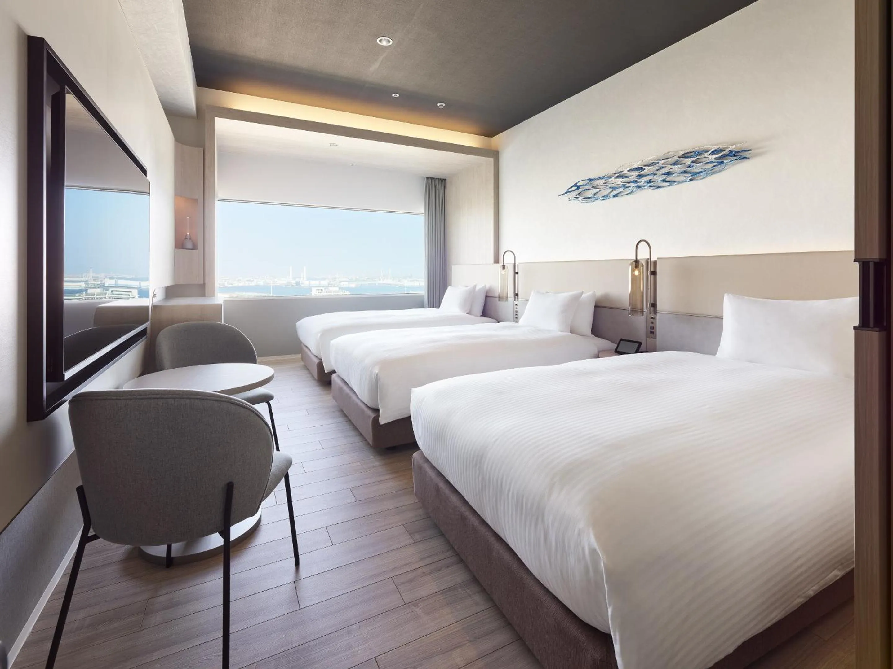 Photo of the whole room, Bed in Mitsui Garden Hotel Yokohama Minatomirai Premier