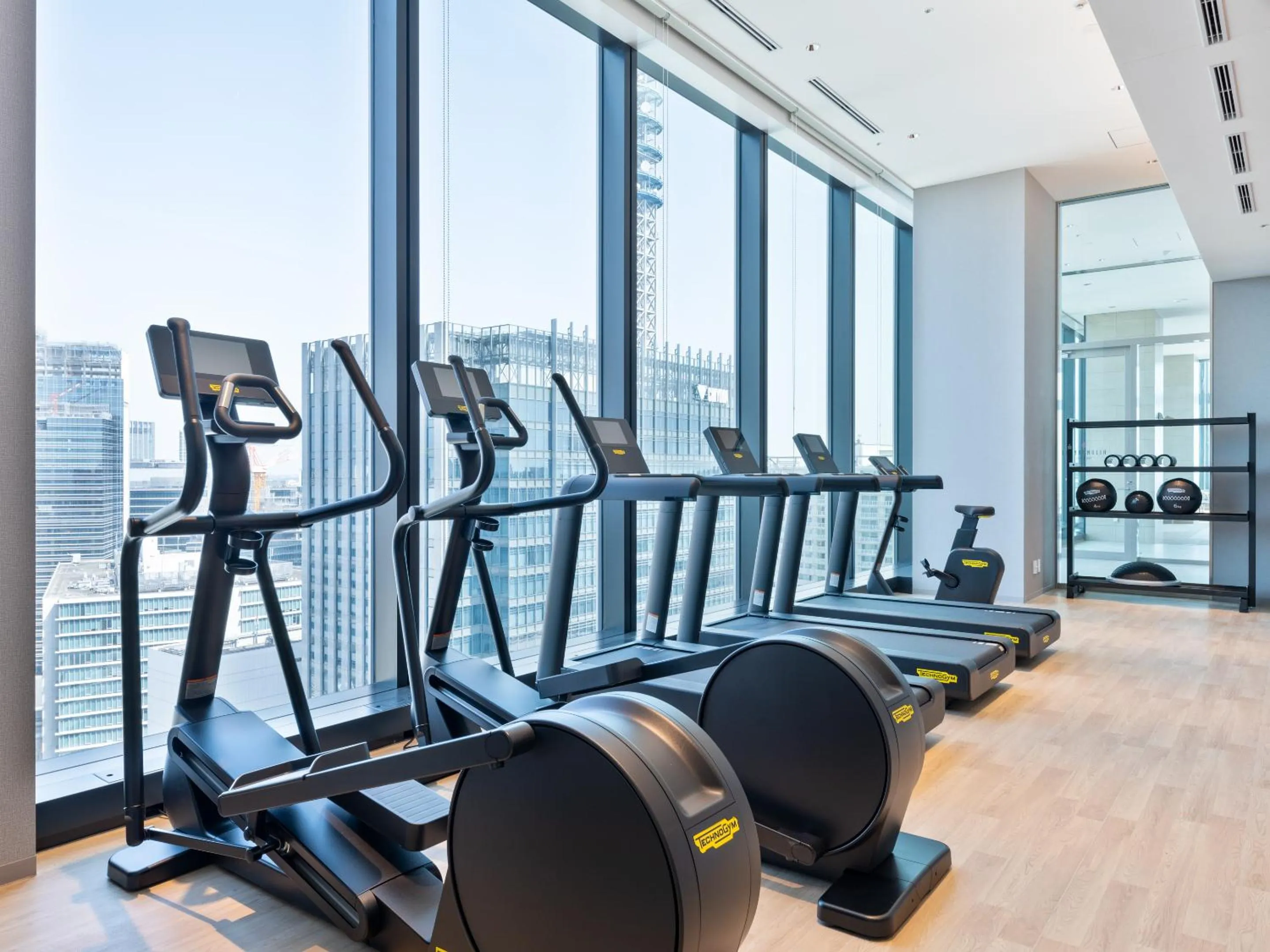 Area and facilities in Mitsui Garden Hotel Yokohama Minatomirai Premier