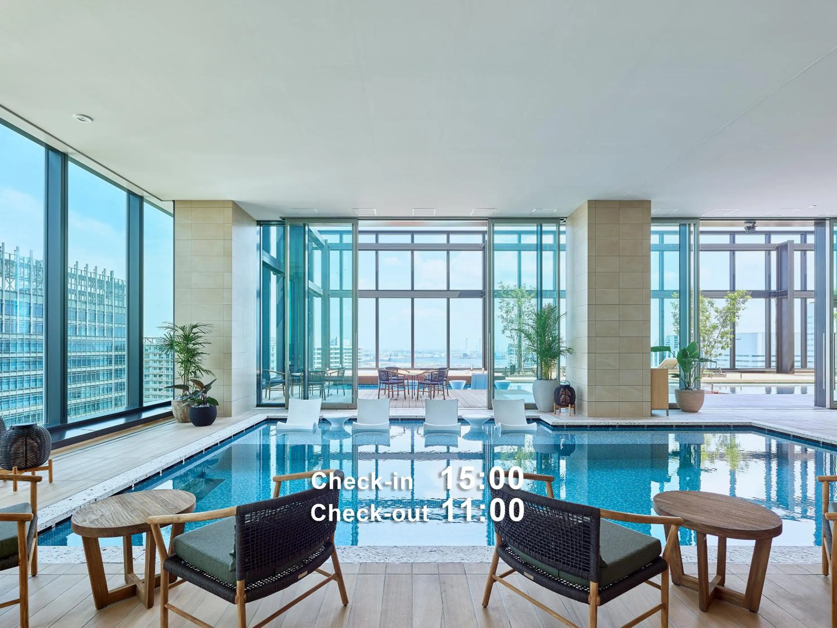 Pool view in Mitsui Garden Hotel Yokohama Minatomirai Premier