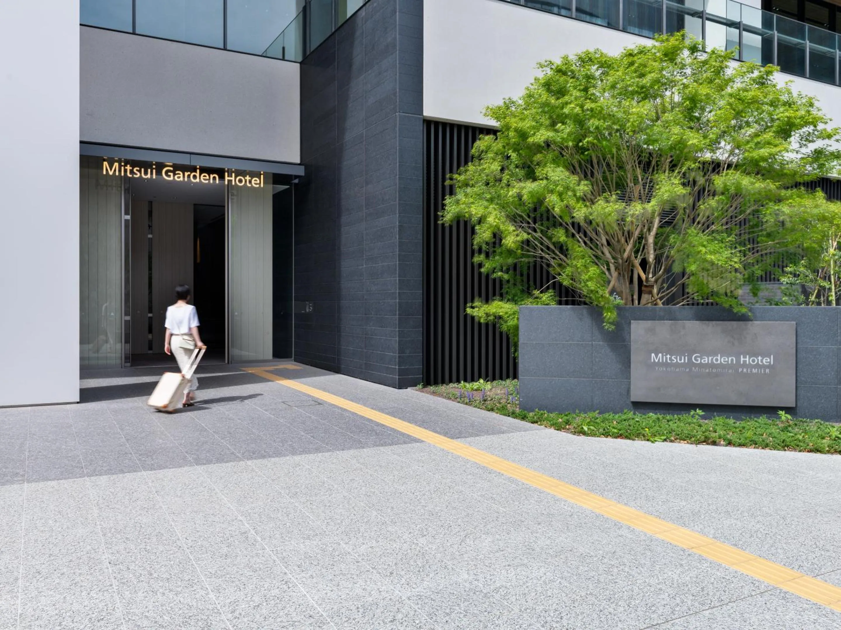 Facade/entrance in Mitsui Garden Hotel Yokohama Minatomirai Premier
