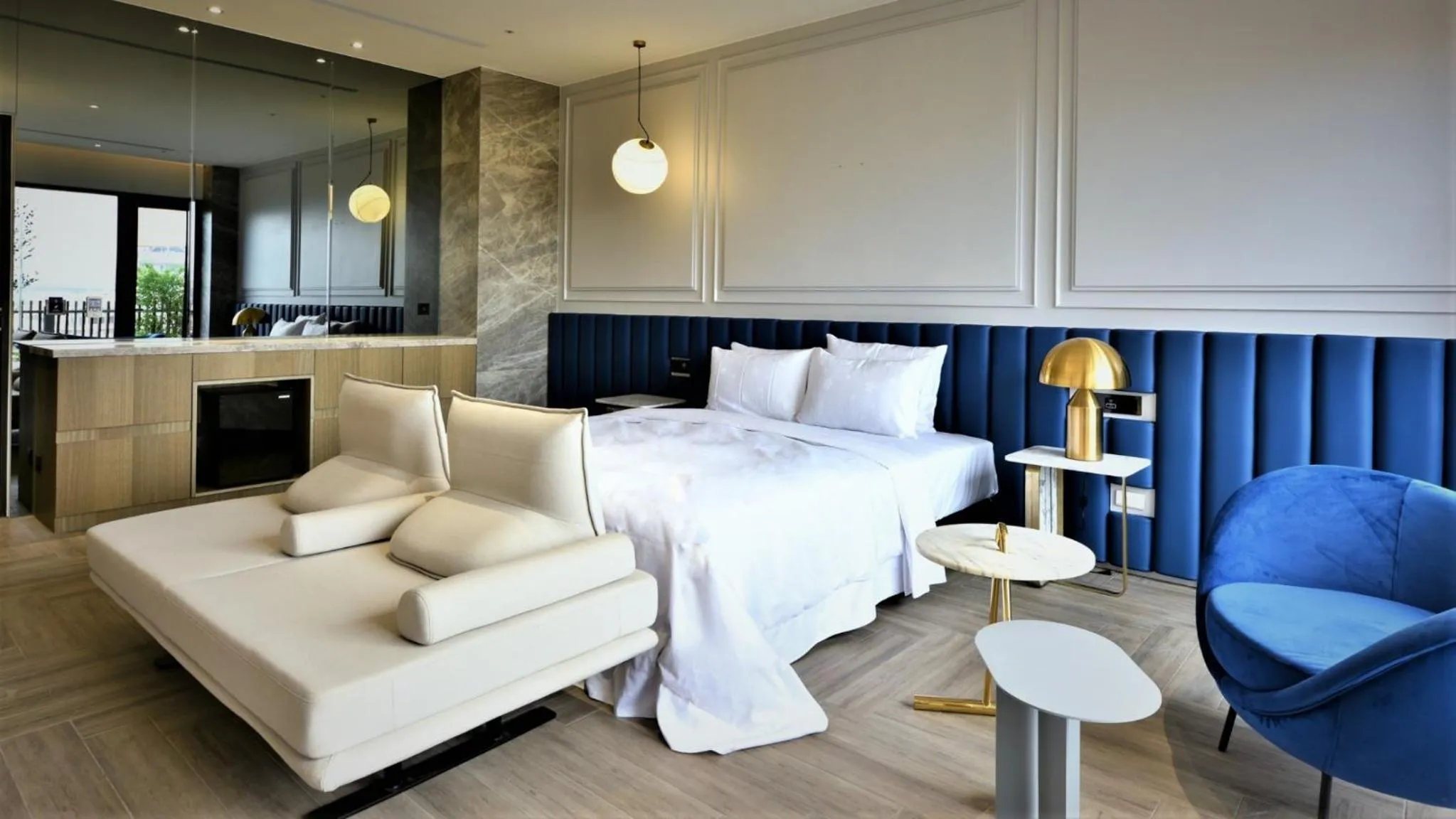 Bedroom in Domo Hotel