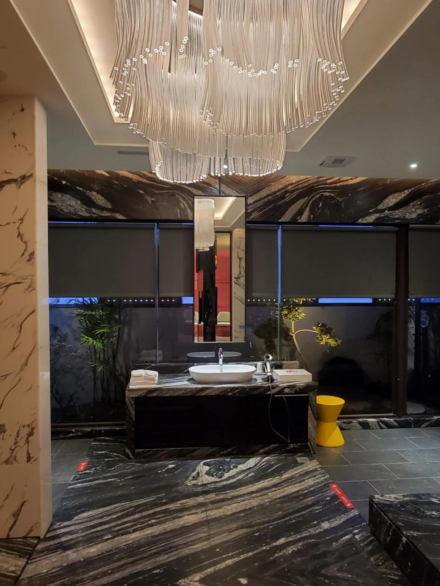 Bathroom in Domo Hotel