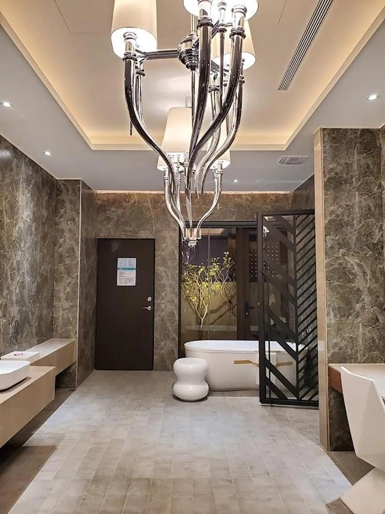 Bathroom, Bed in Domo Hotel