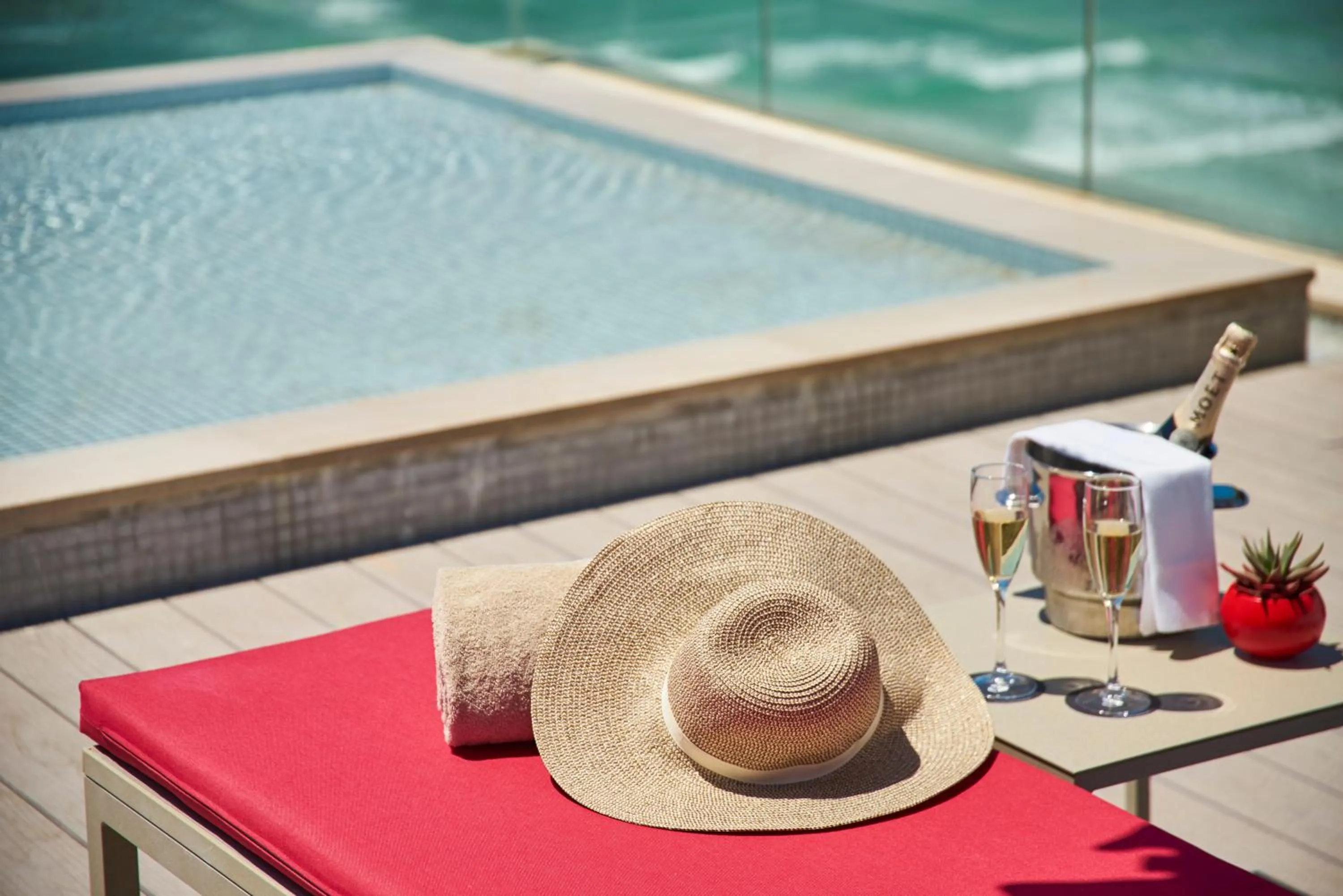 Swimming pool in Pure Salt Garonda - Adults Only