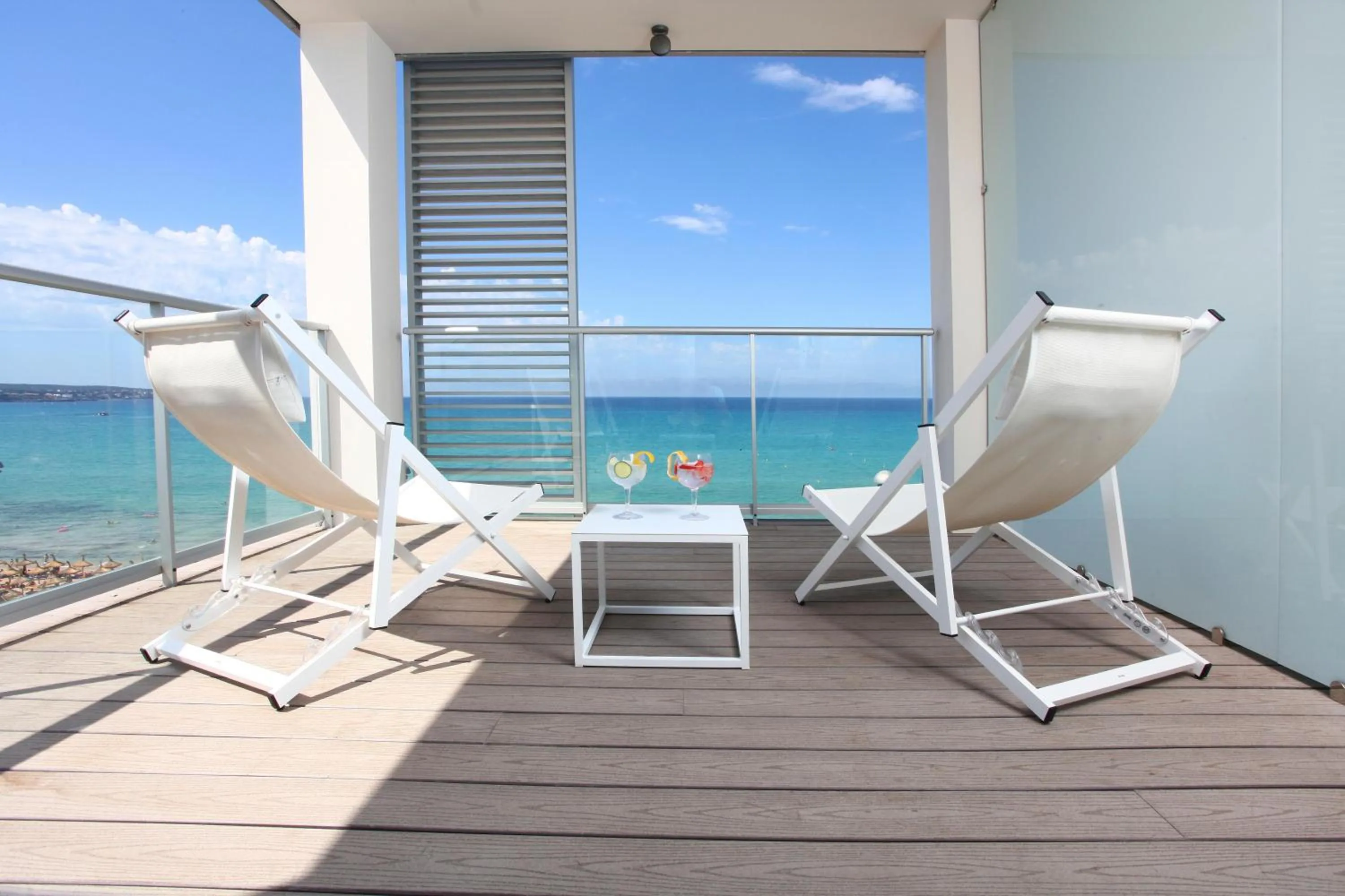 Photo of the whole room in Pure Salt Garonda - Adults Only