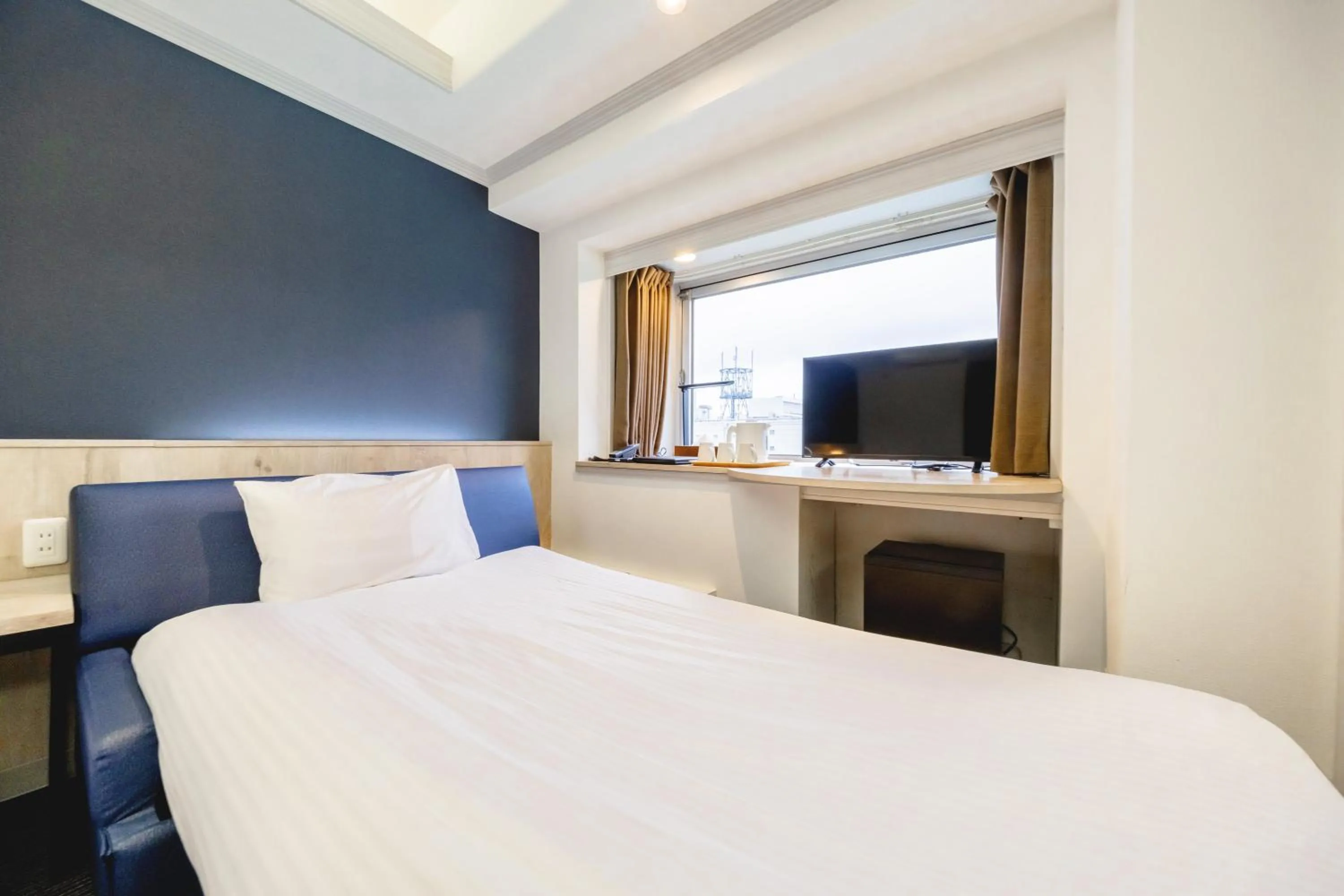 Photo of the whole room, Bed in L stay & grow Harumi