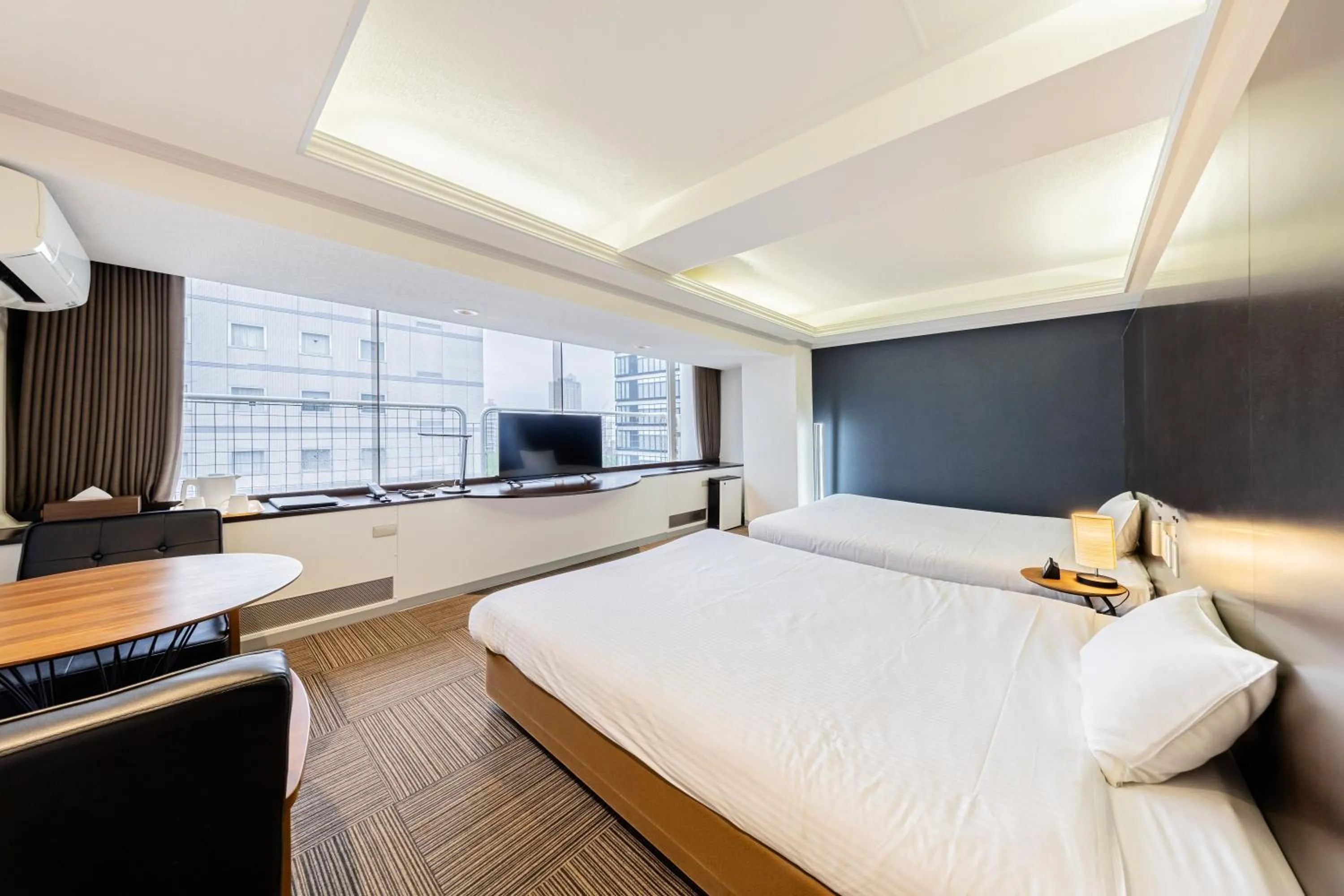 Photo of the whole room, Bed in L stay & grow Harumi